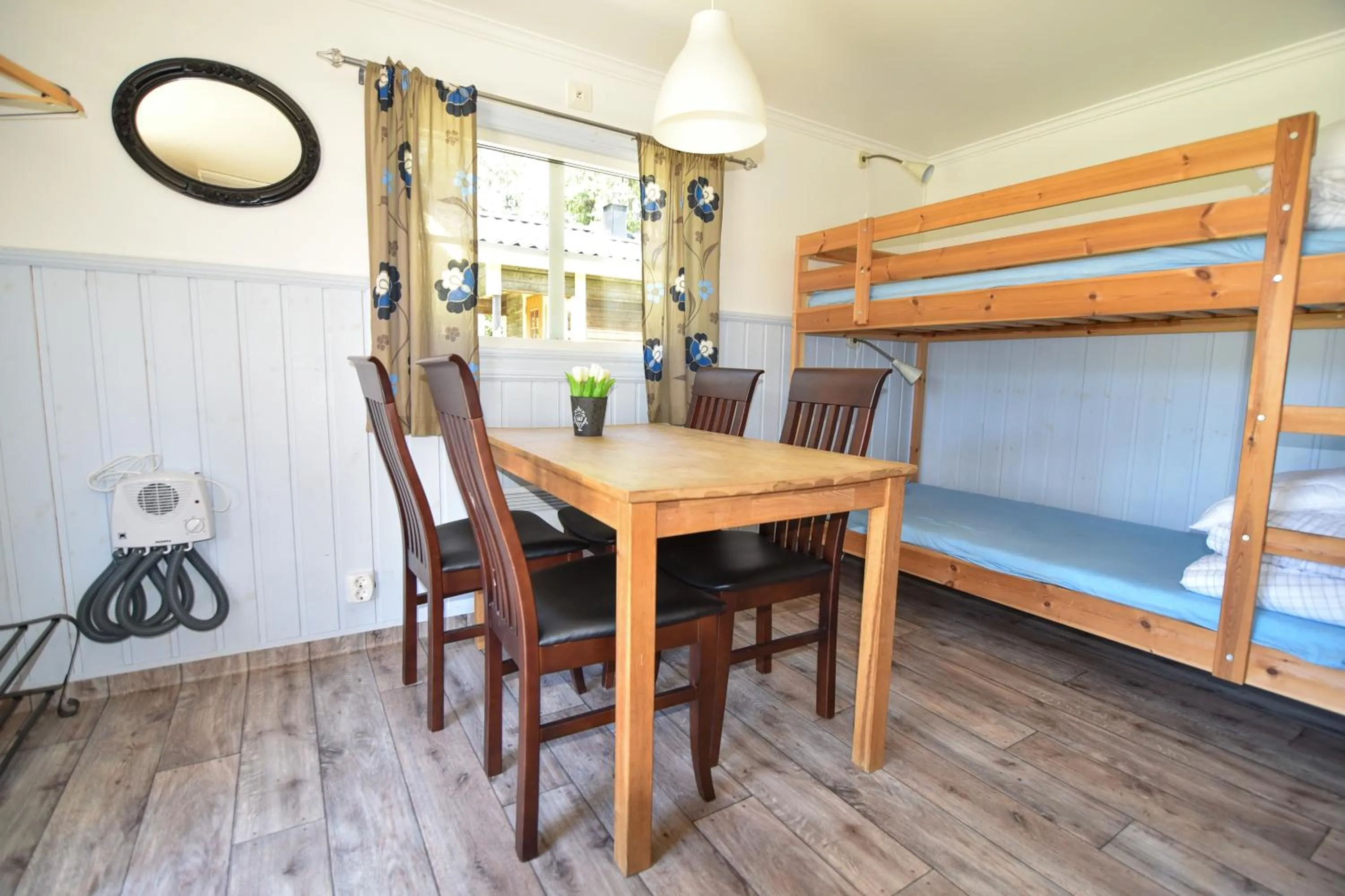 Dining area, Bed in Big River Camp Hotel & Spa