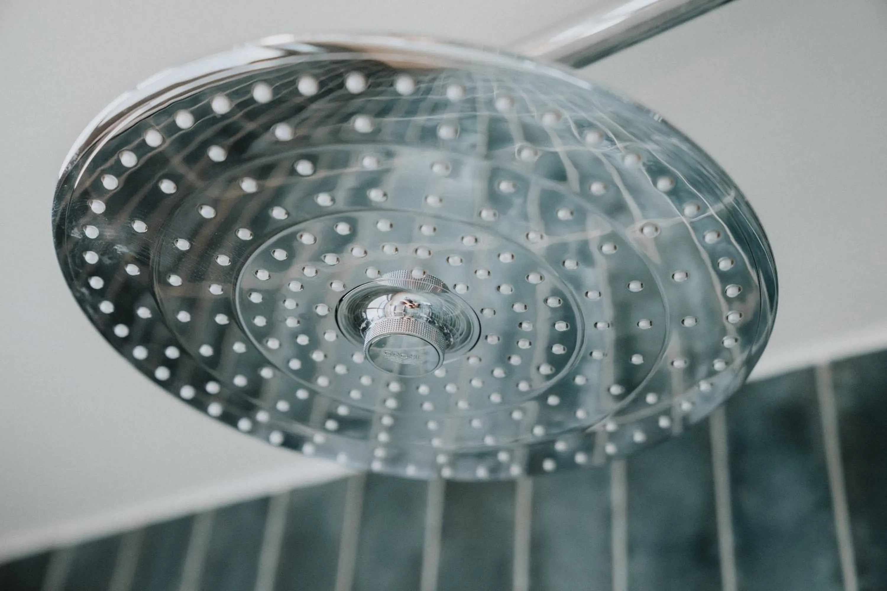 Shower in THIS HO(S)TEL