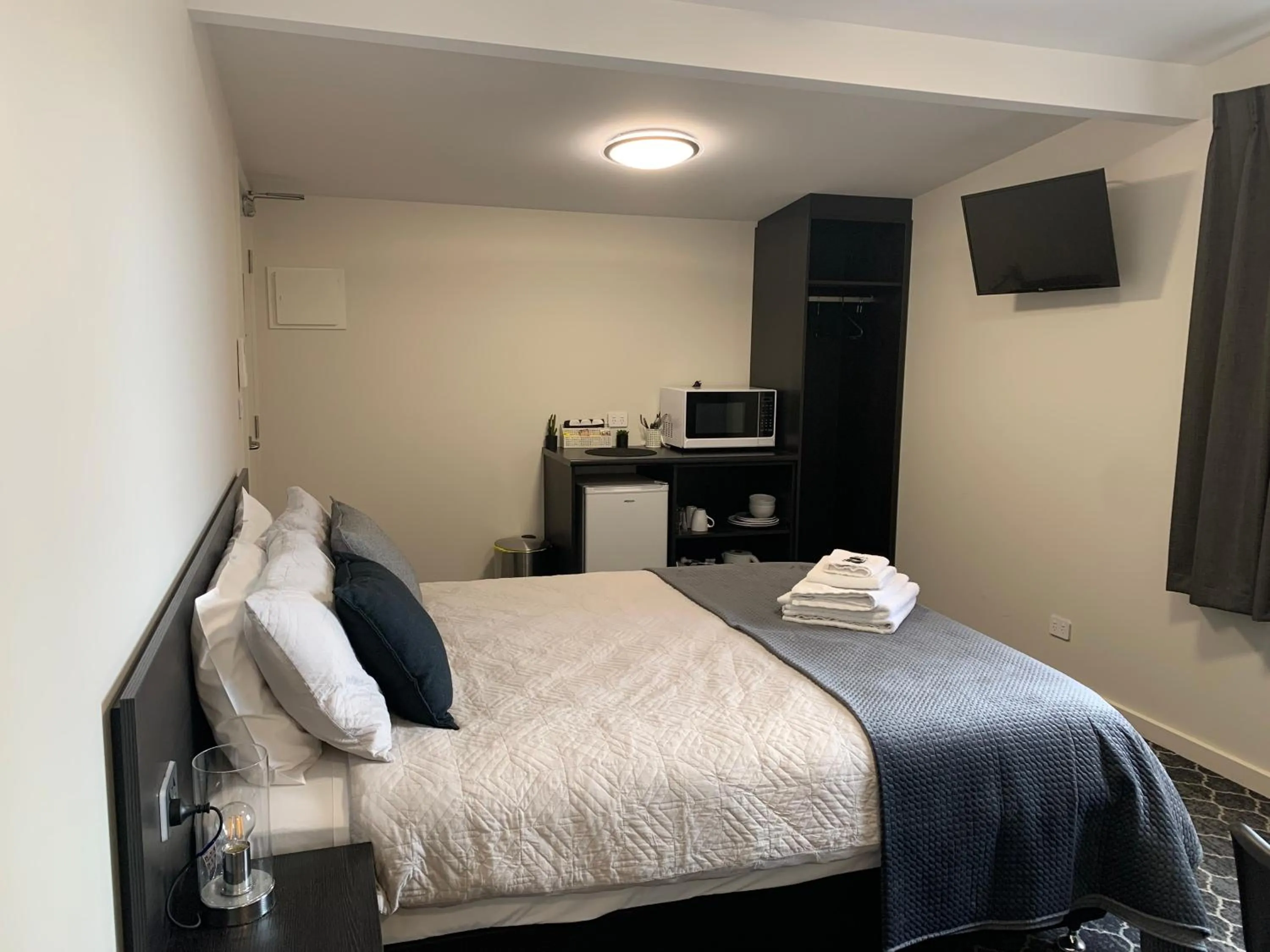 Bed in Queens Arms Hotel