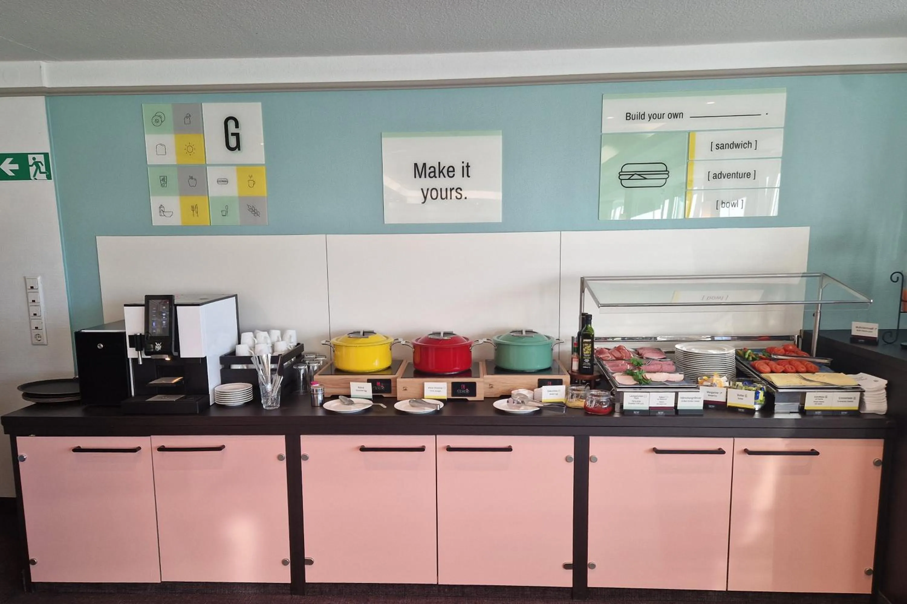 Breakfast in Garner Hotel Hamburg - Wandsbek Marktplatz by IHG