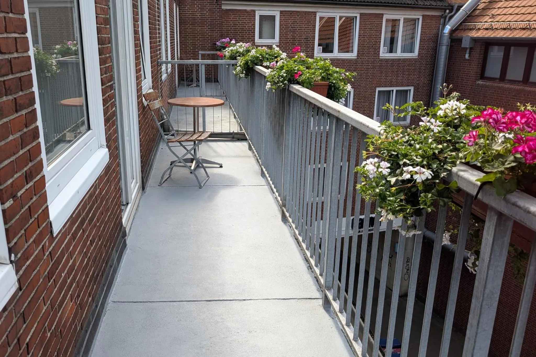 Photo of the whole room in Garner Hotel Hamburg - Wandsbek Marktplatz by IHG