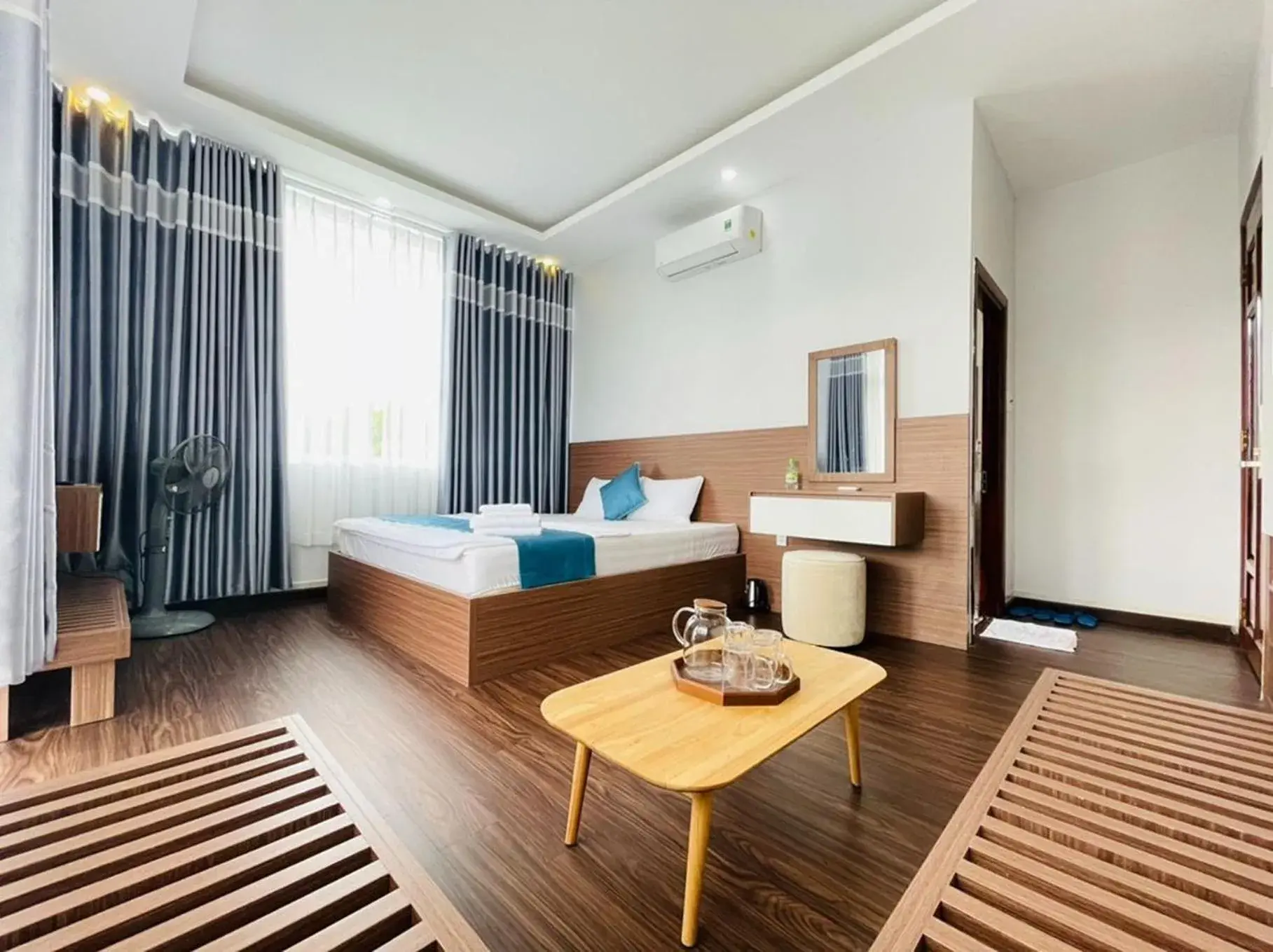 Double Room with Balcony (2 Adults + 1 Child) in Thanh Binh Hotel Con Dao Double Room with Balcony (2 Adults + 1 Child) in Thanh Binh Hotel Con Dao
