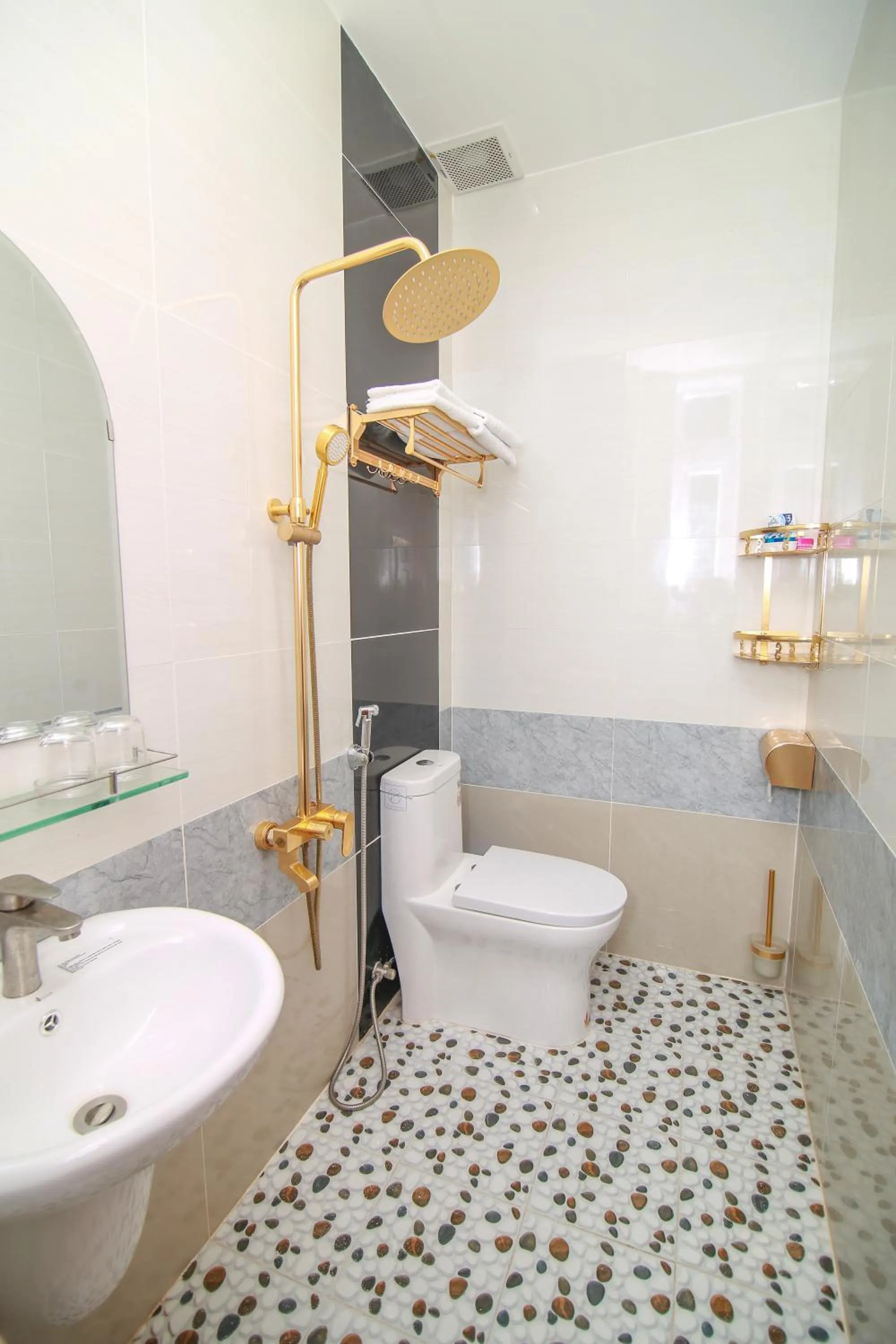 Bathroom in Thanh Binh Hotel Con Dao