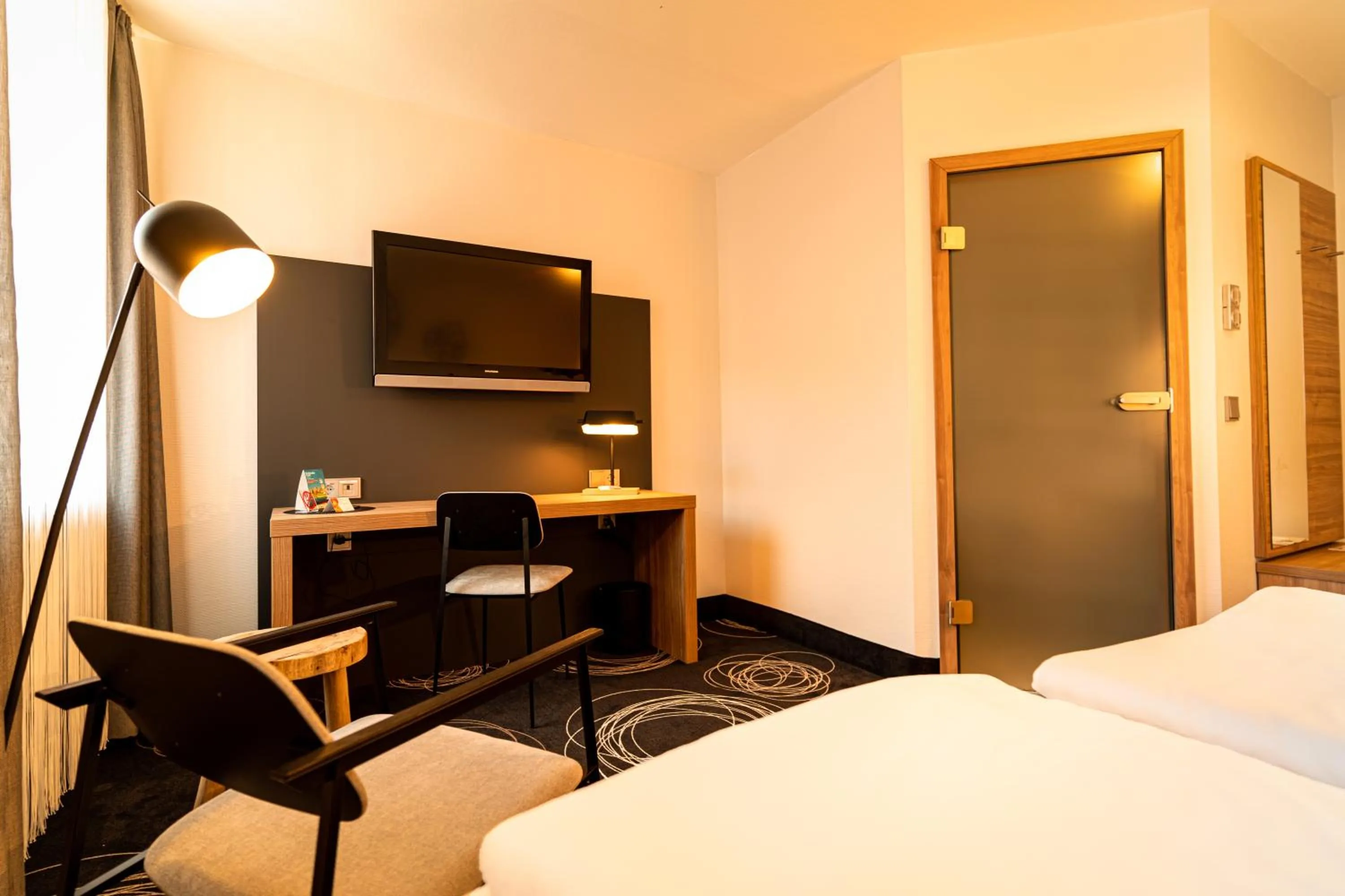 Photo of the whole room, Bed in Hotel Rio Karlsruhe