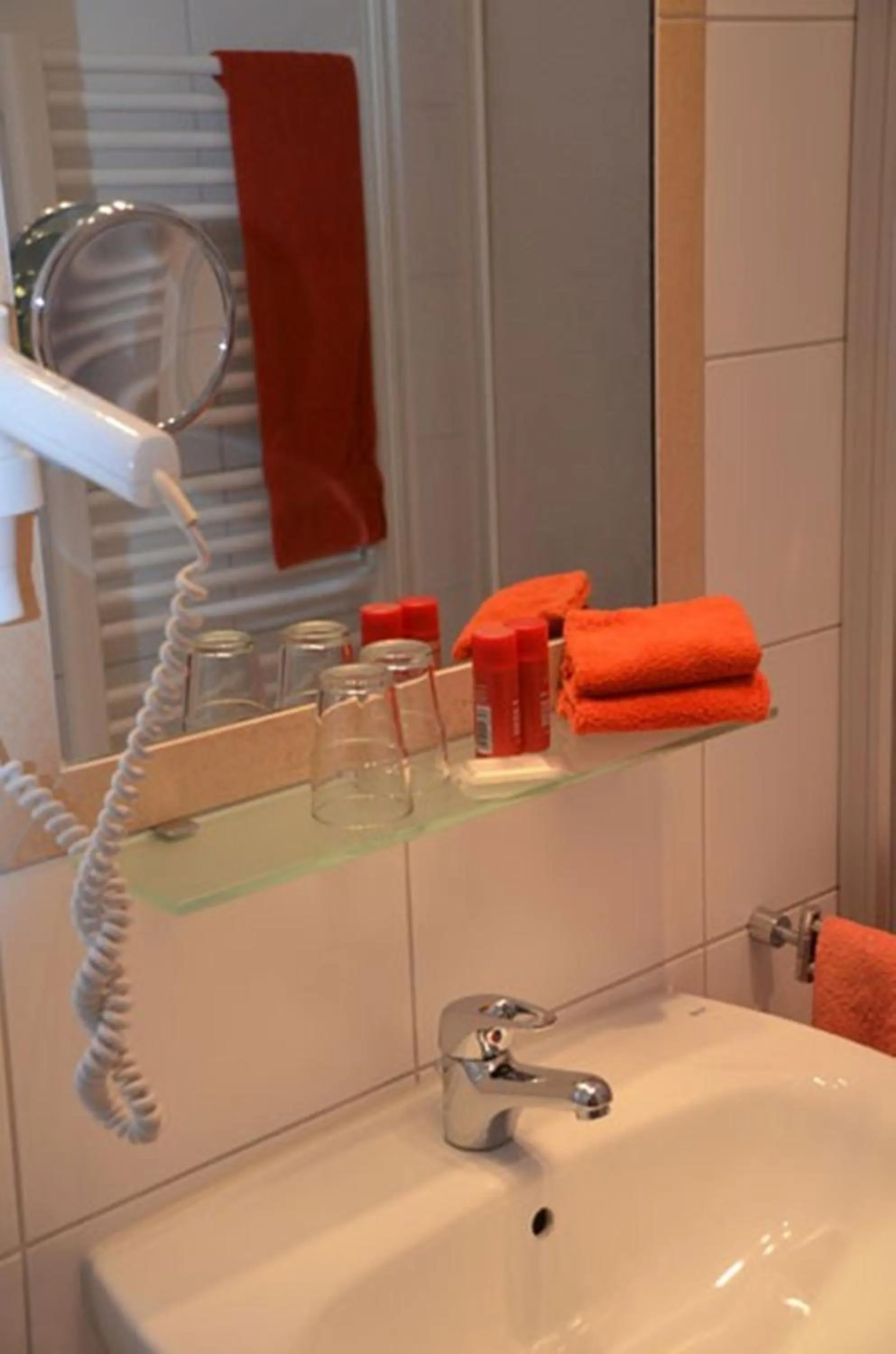 Photo of the whole room in Hotel-von-Heyden