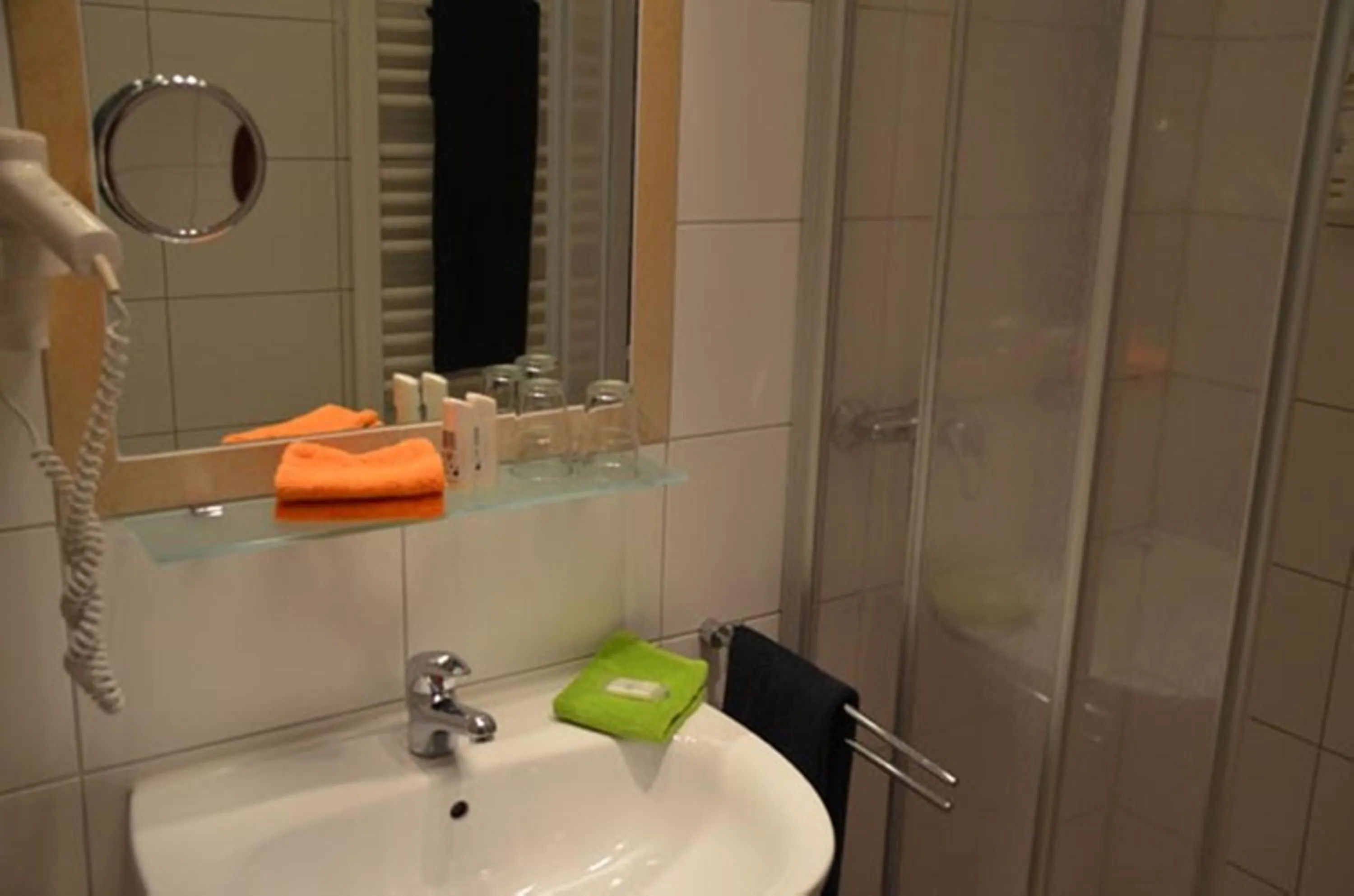 Photo of the whole room in Hotel-von-Heyden