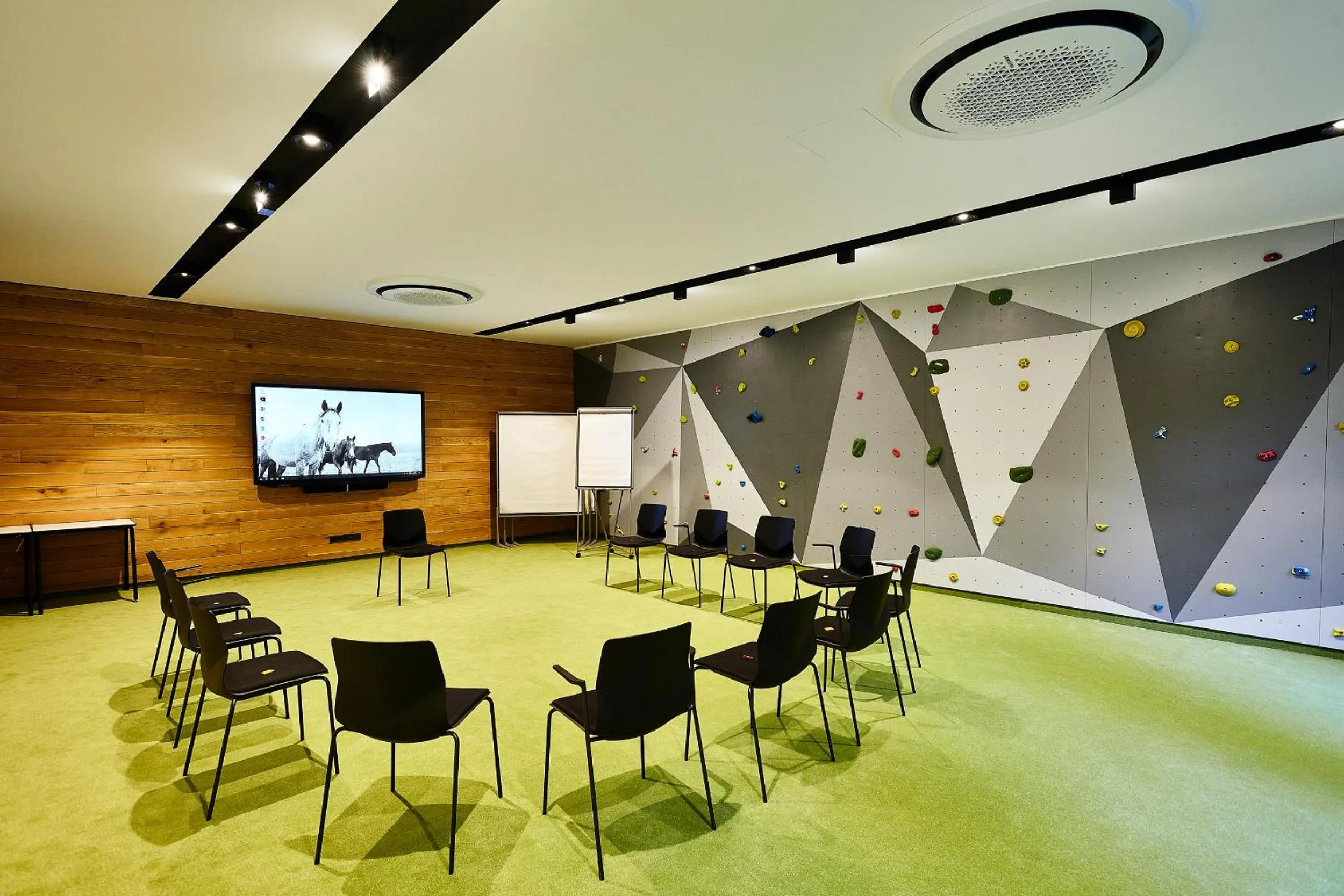 Meeting/conference room in Hotel Zugbrücke Grenzau GmbH