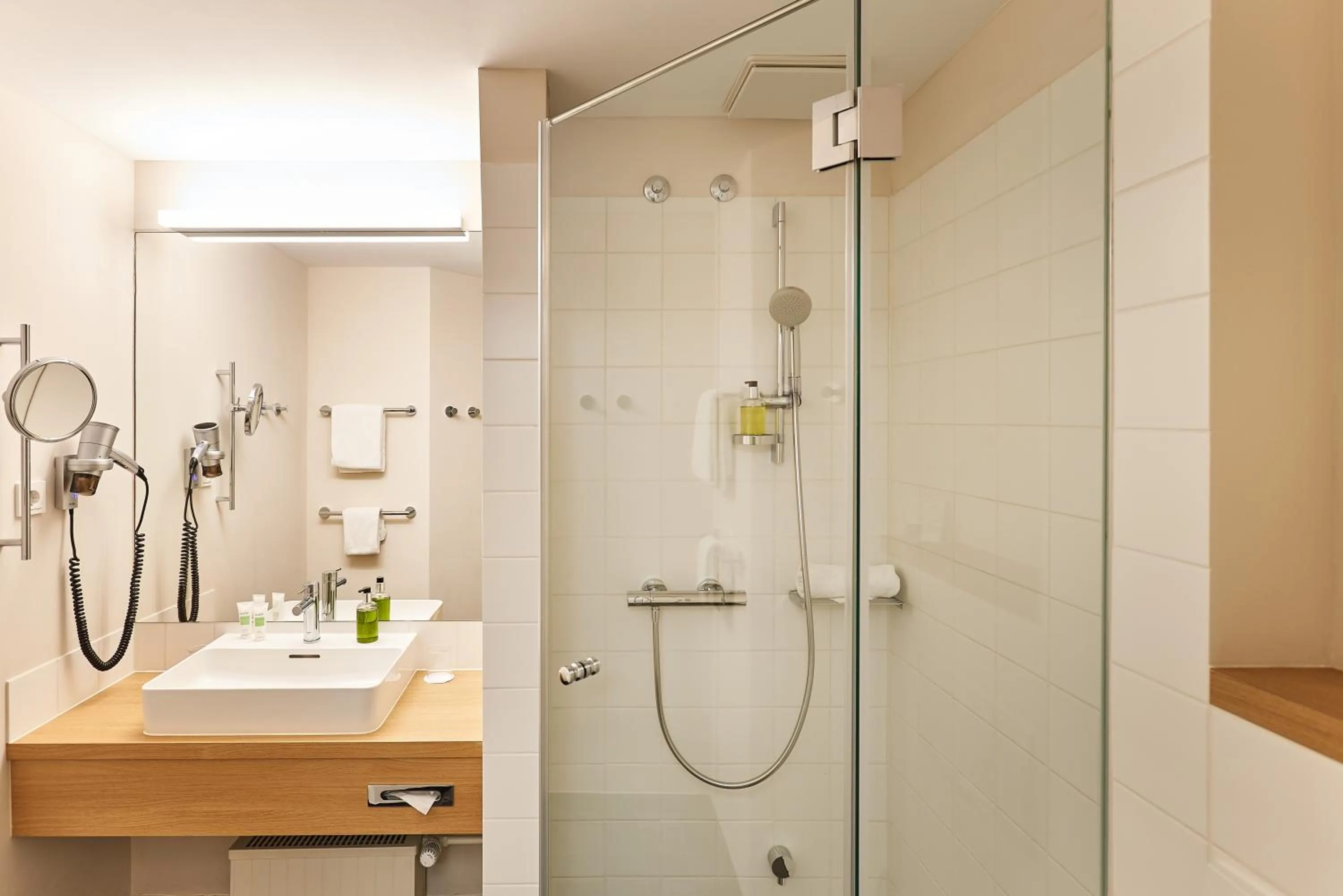 Bathroom in Hotel Zugbrücke Grenzau GmbH