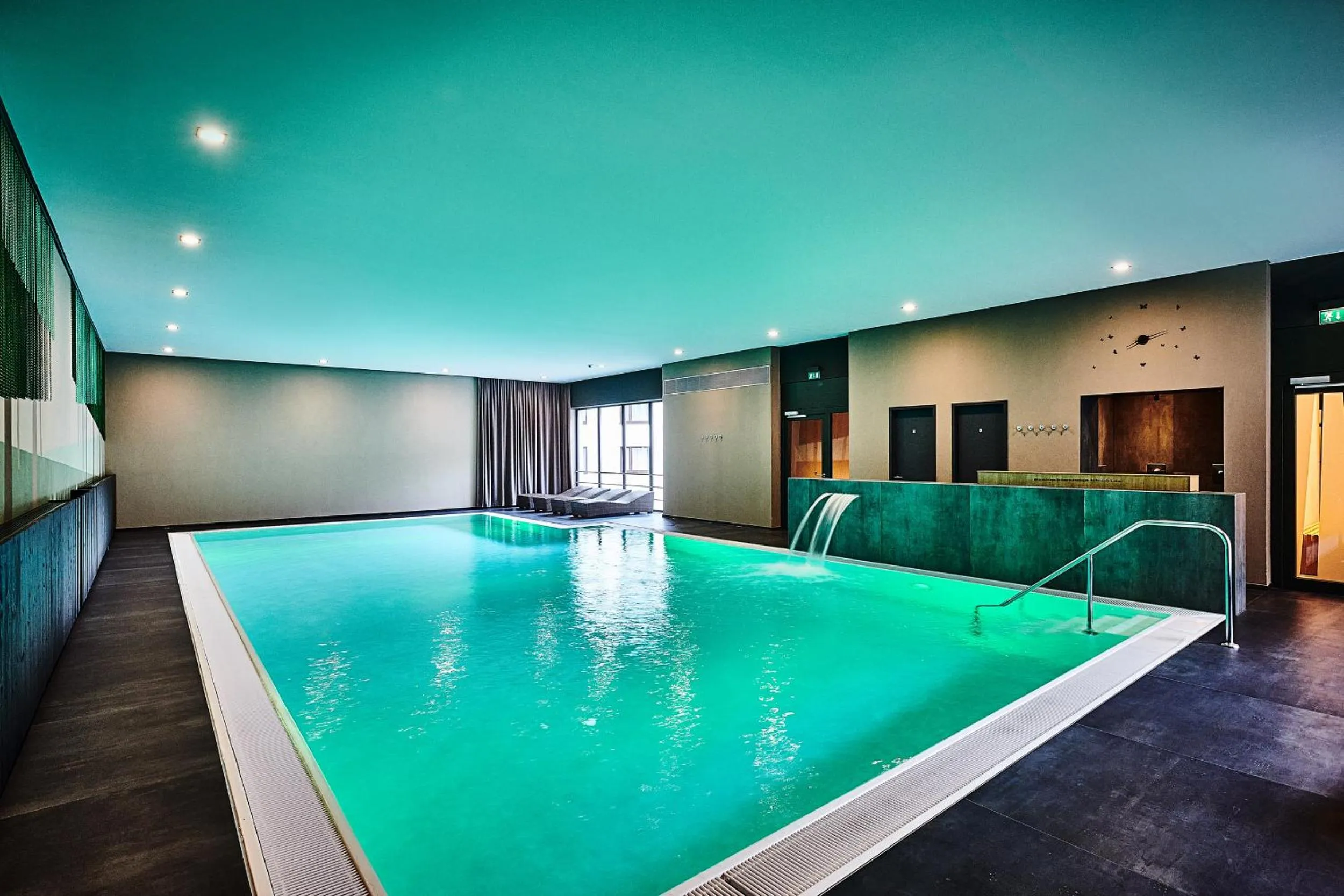 Swimming pool in Hotel Zugbrücke Grenzau GmbH