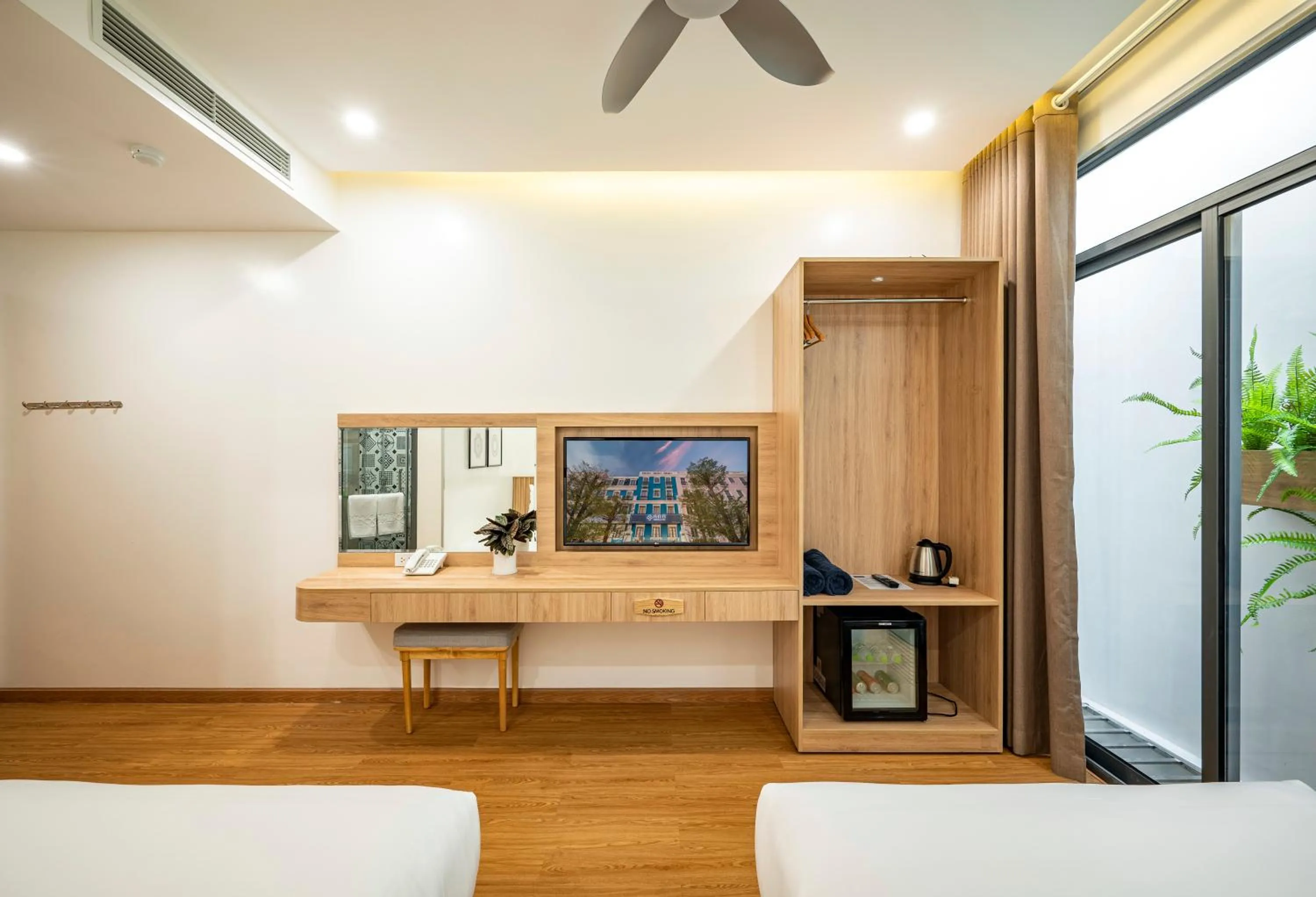 TV and multimedia in Ann Hotel & Spa Khem Beach PQ