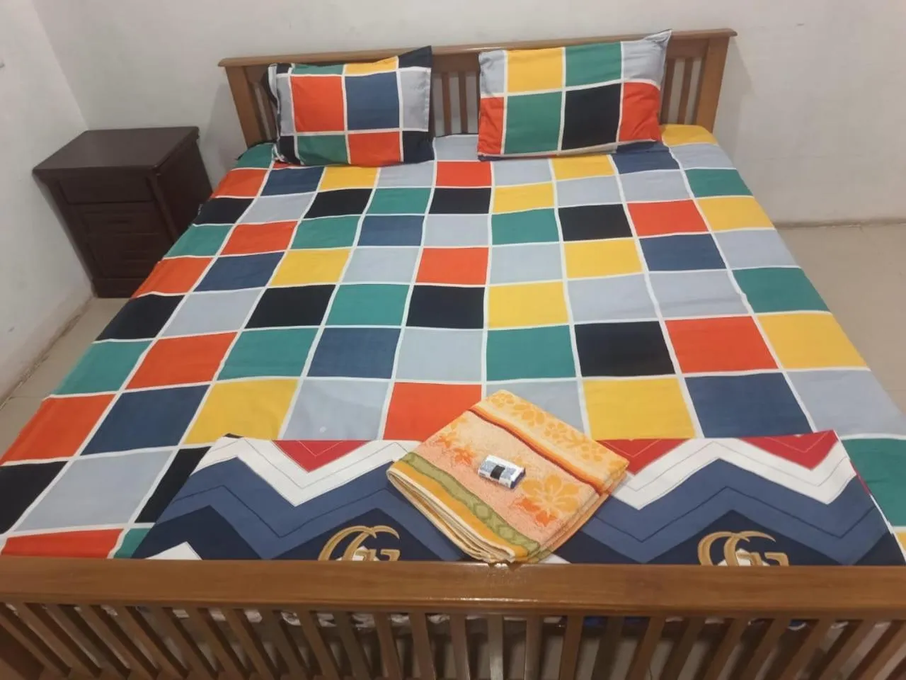 Bed in Harisuns Plaza