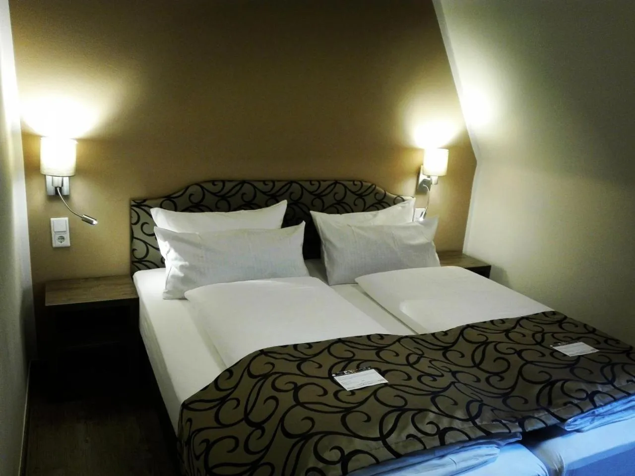 Photo of the whole room, Bed in Akzent Hotel Köhler