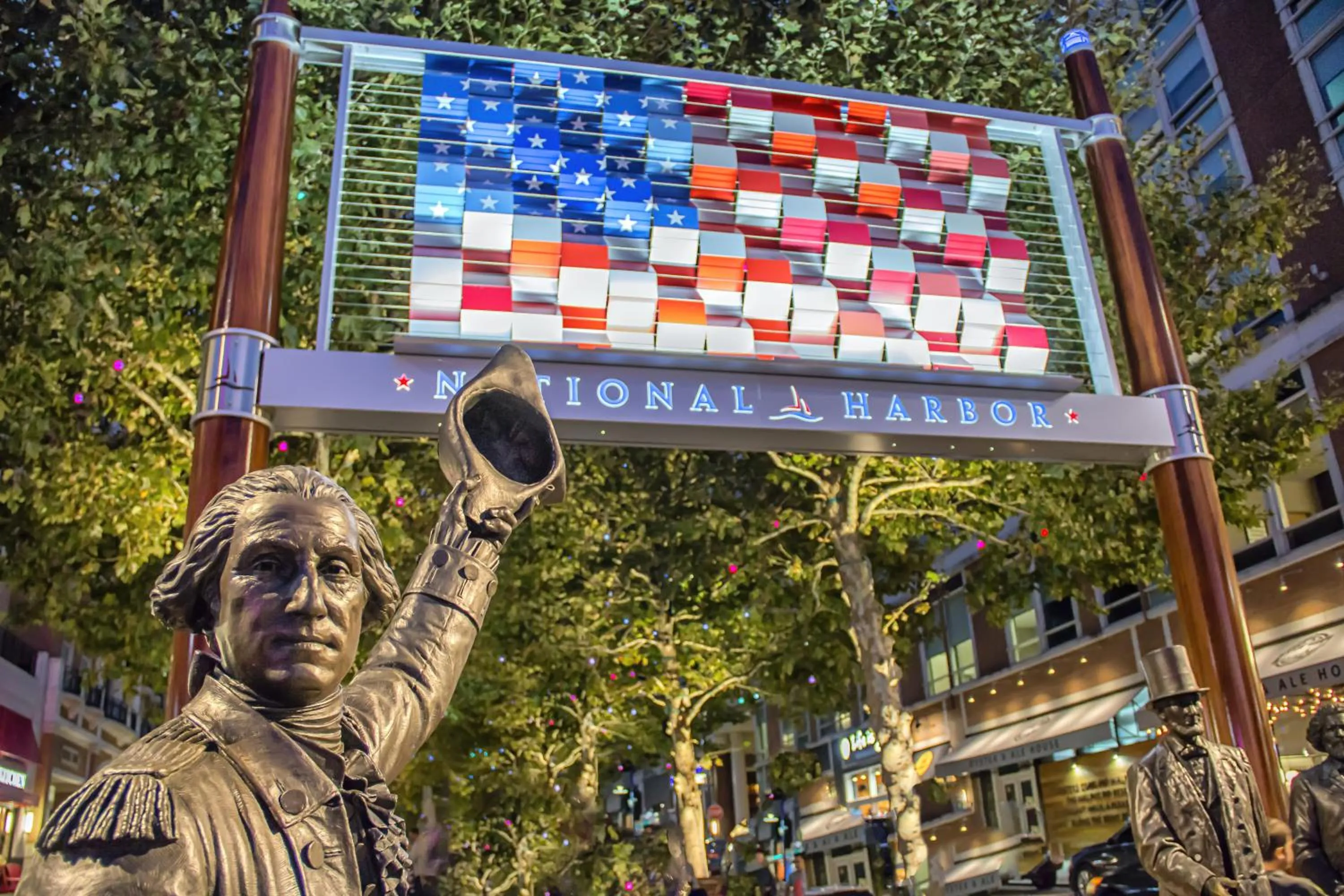 Shopping Area in Hyatt Place National Harbor