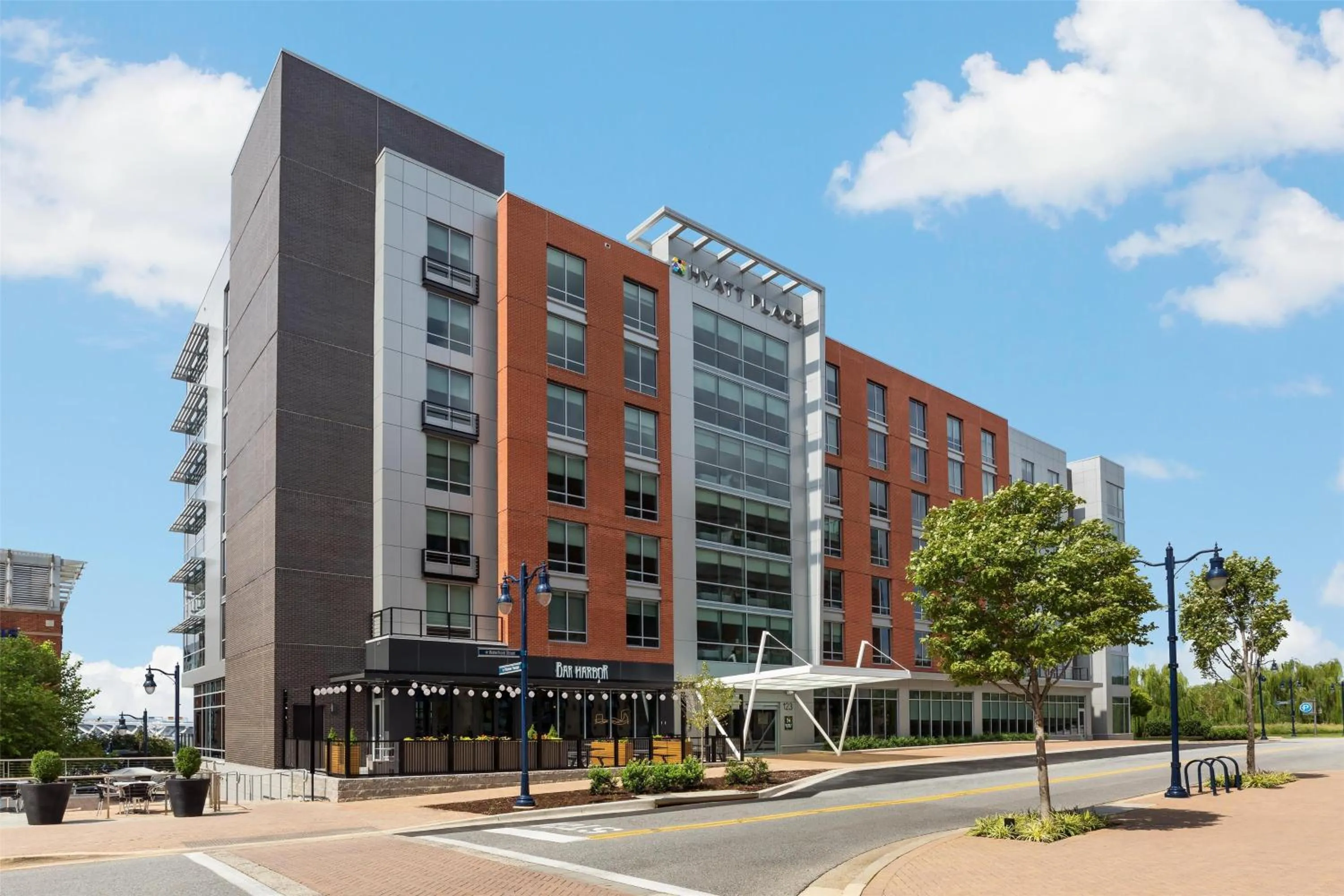 Property building in Hyatt Place National Harbor