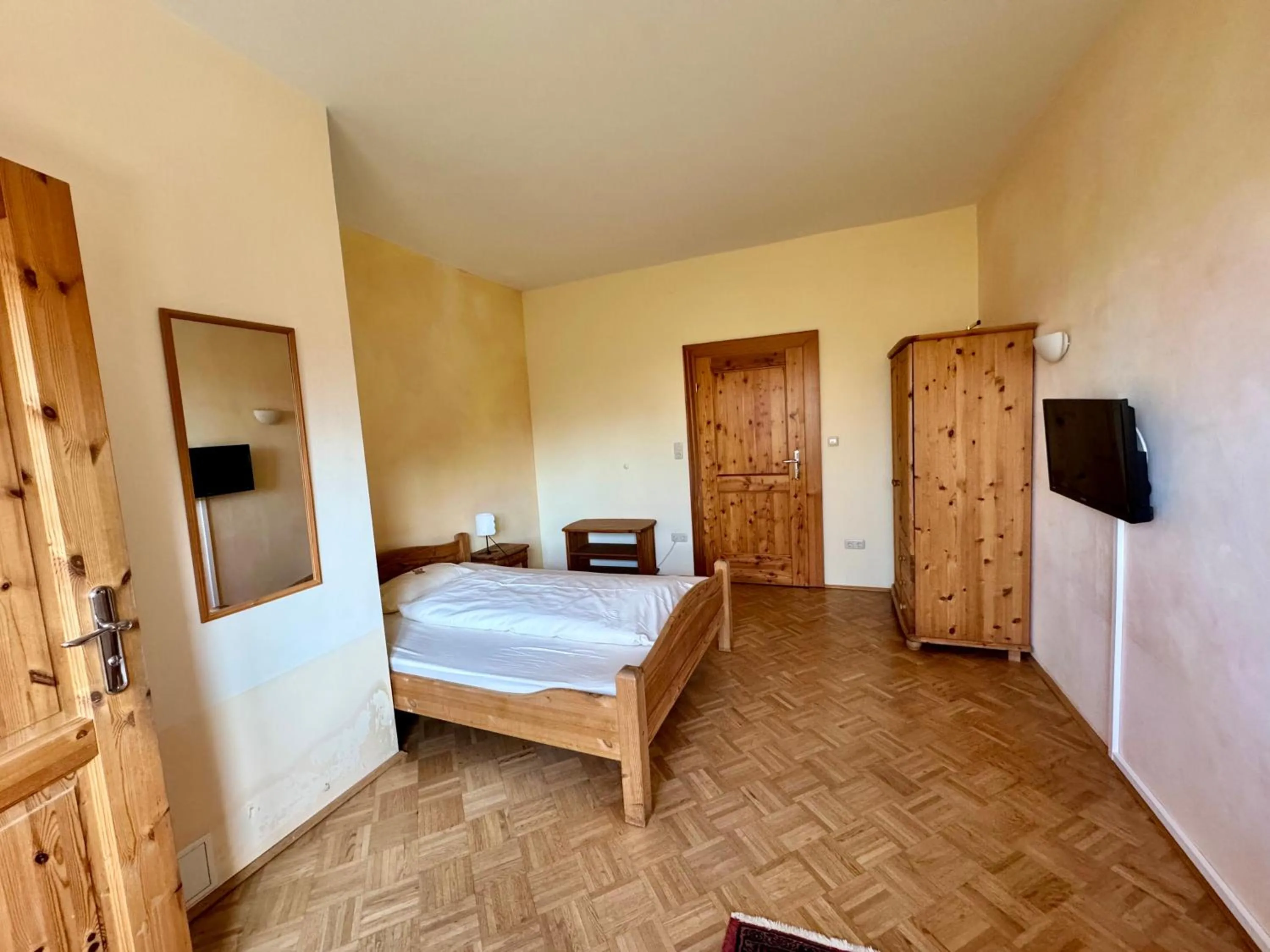 Bedroom, Bed in Hotel Grünwald