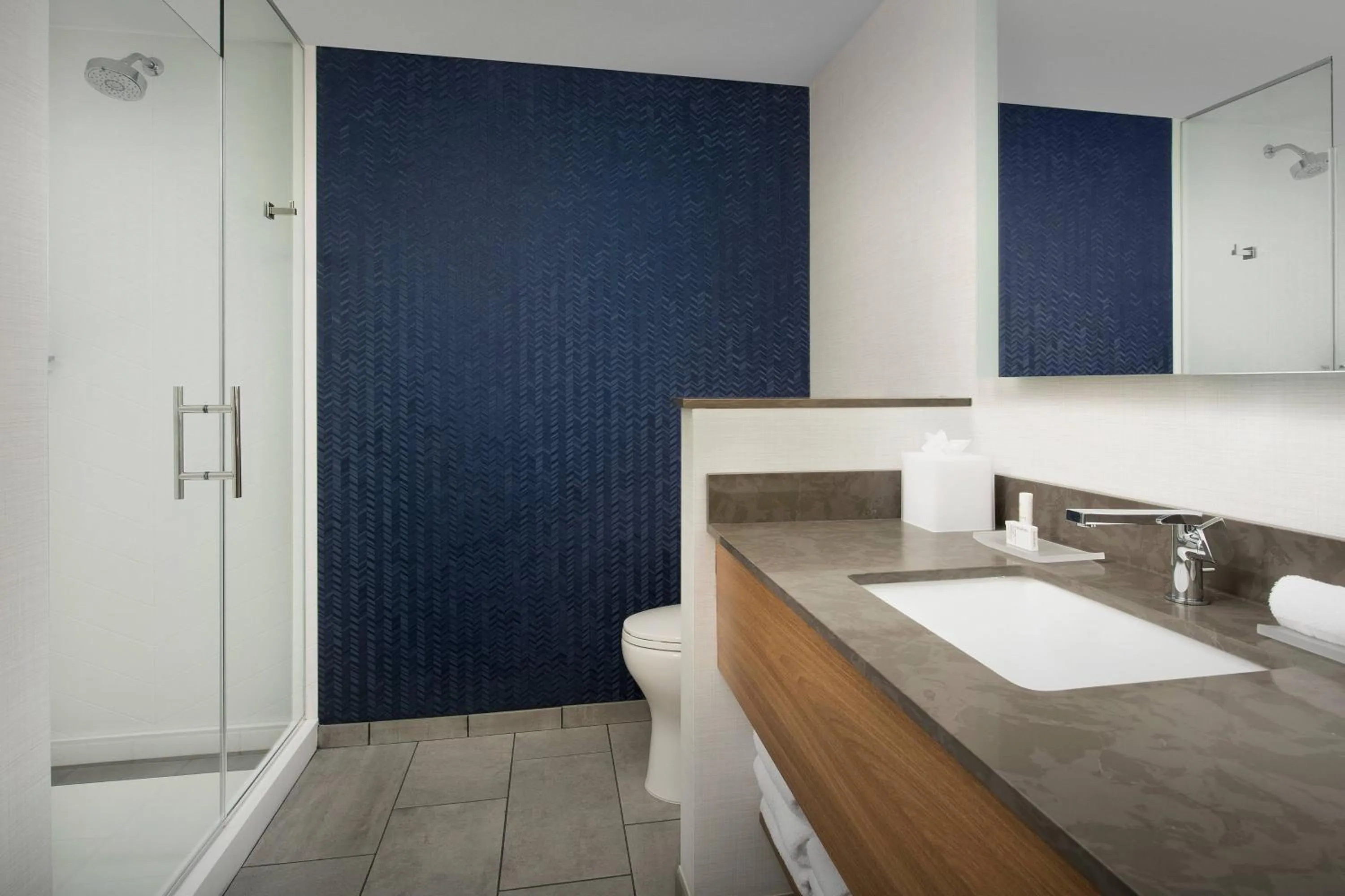 Bathroom in Fairfield Inn & Suites Nashville Near Vanderbilt