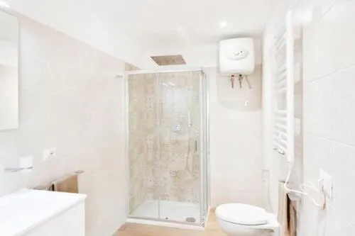 Shower in Borghetto Pedale