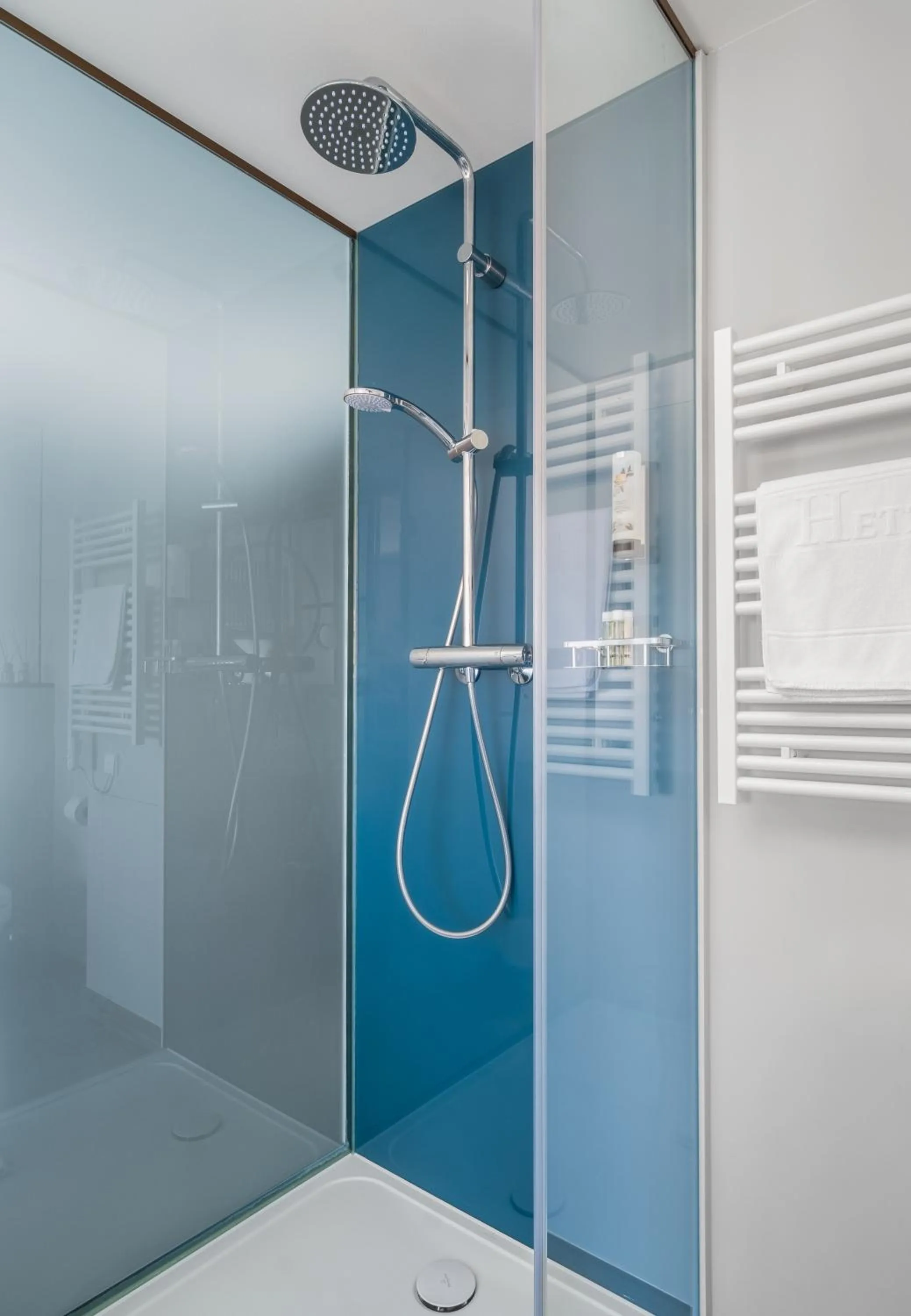 Shower in Hetzel Hotel Stuttgart