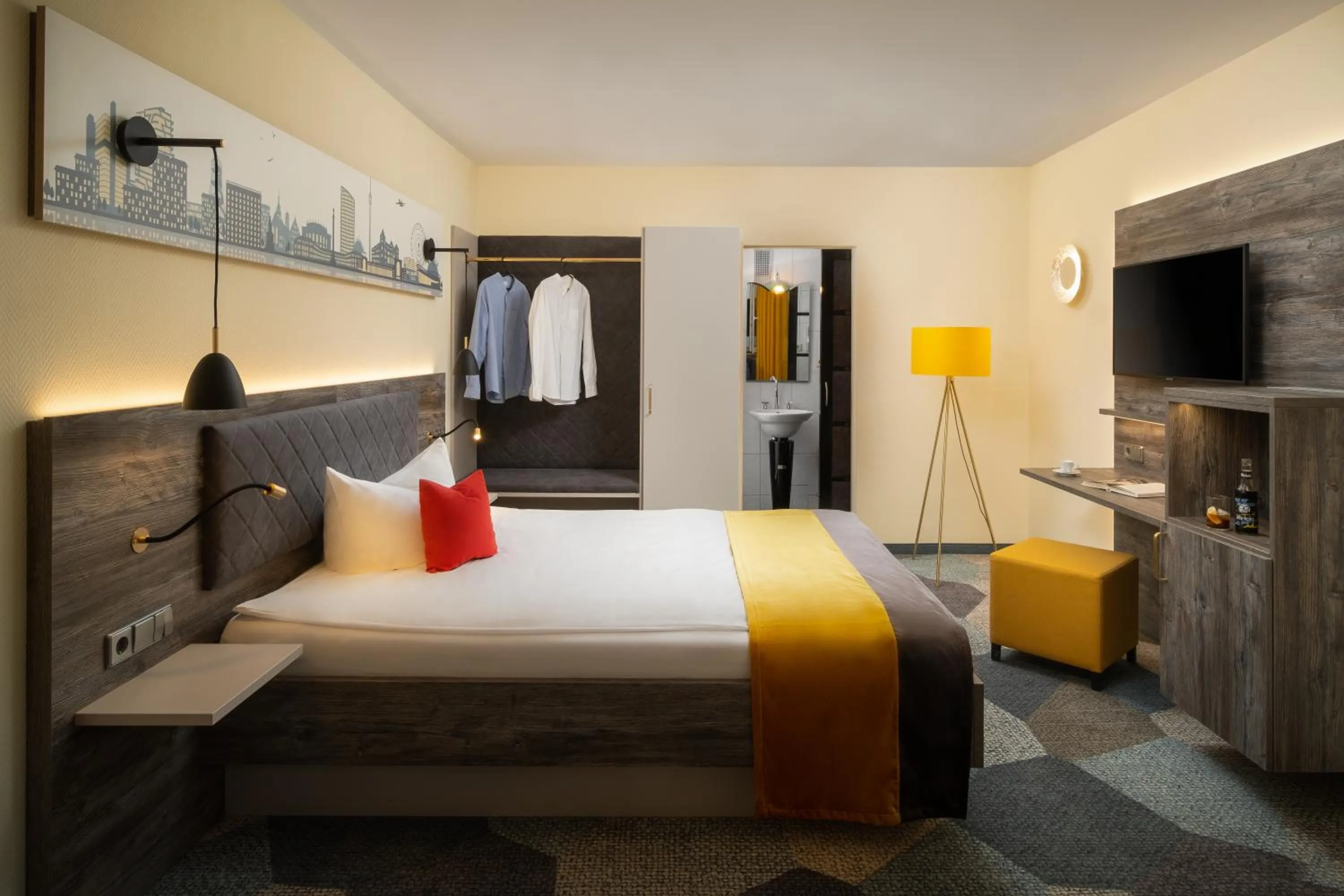 Toilet, Bed in Hetzel Hotel Stuttgart