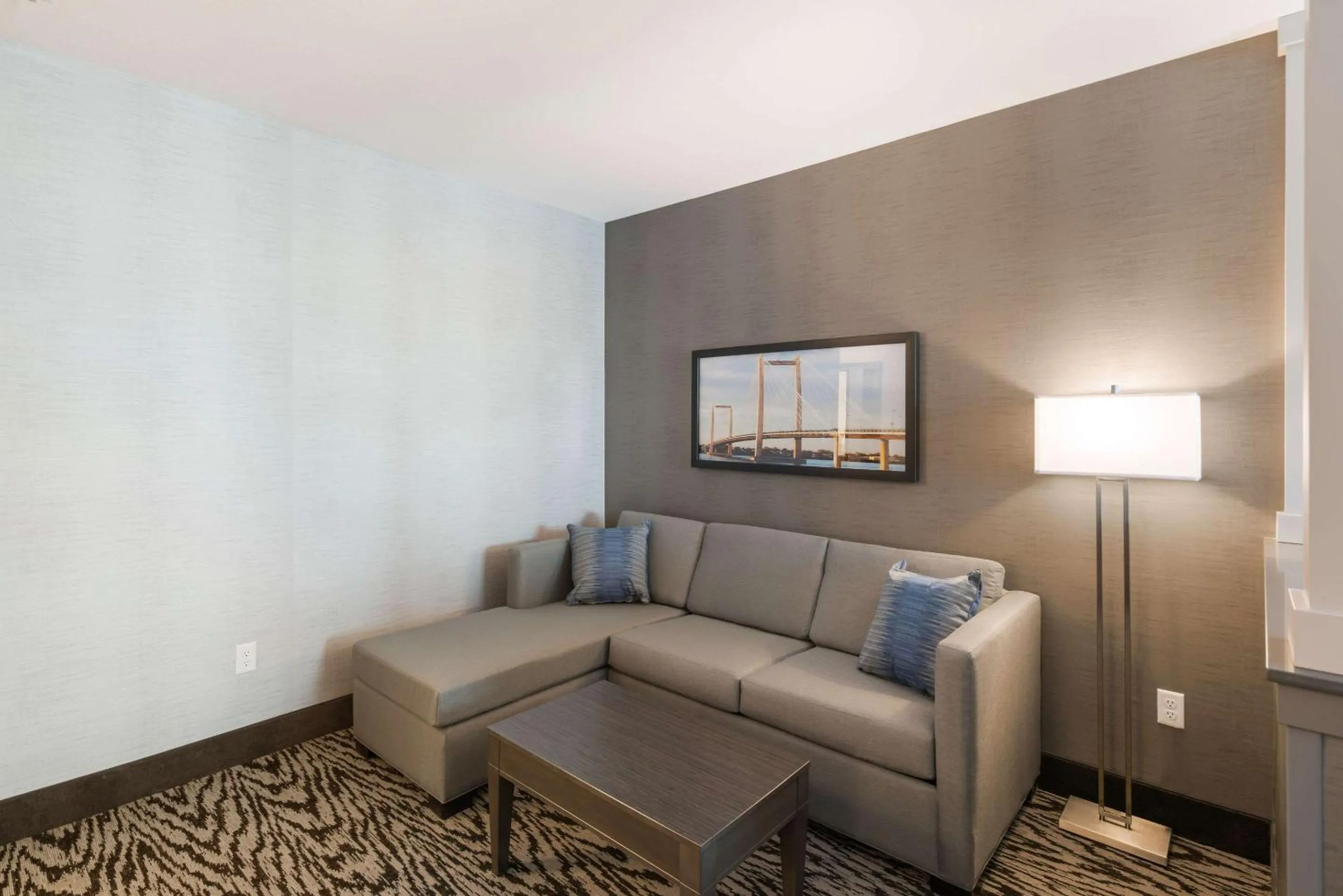 Photo of the whole room in Comfort Suites Kennewick at Southridge