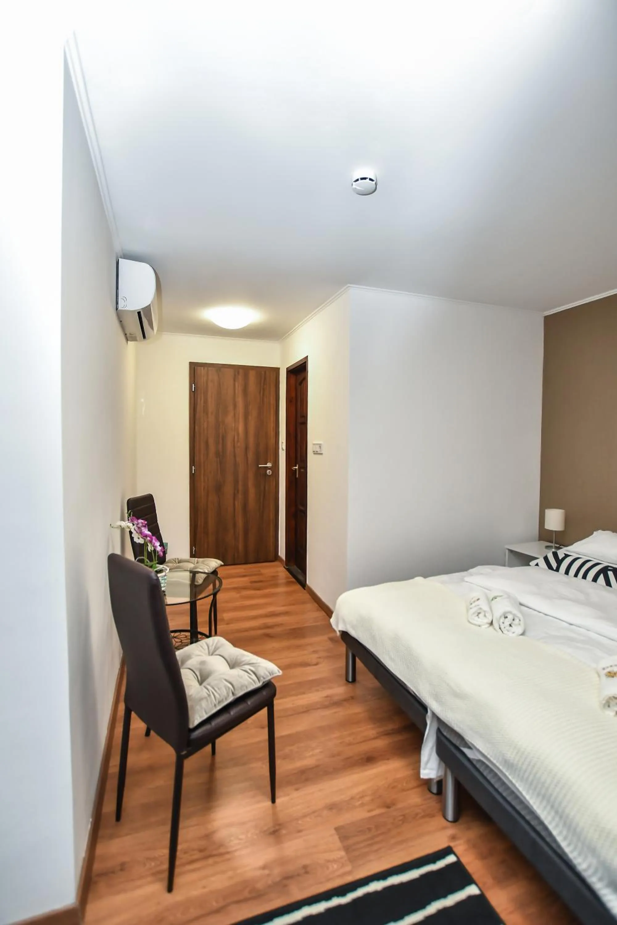 Photo of the whole room, Bed in É-Vaskó Panzió Borpince