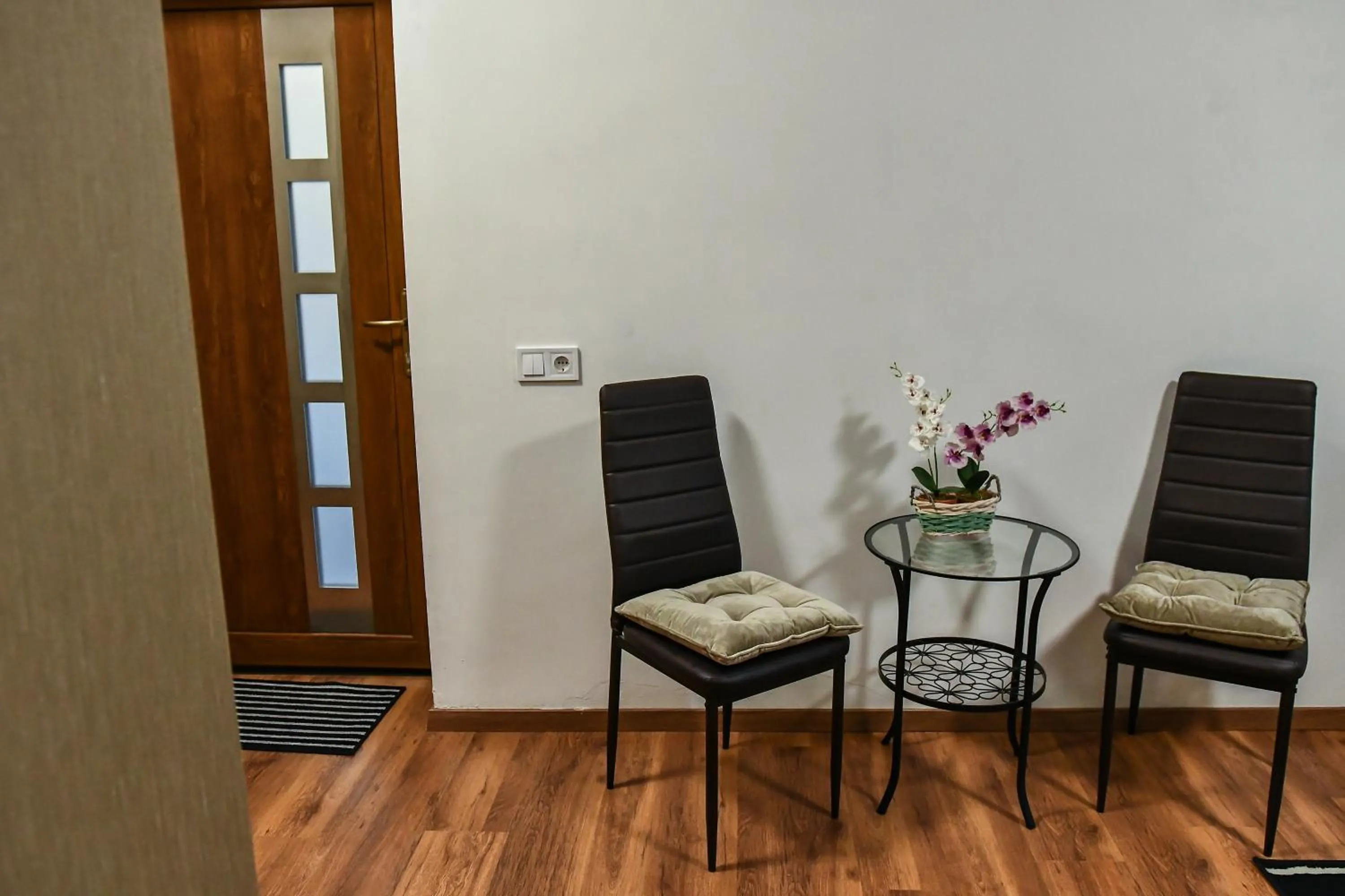 Photo of the whole room in É-Vaskó Panzió Borpince