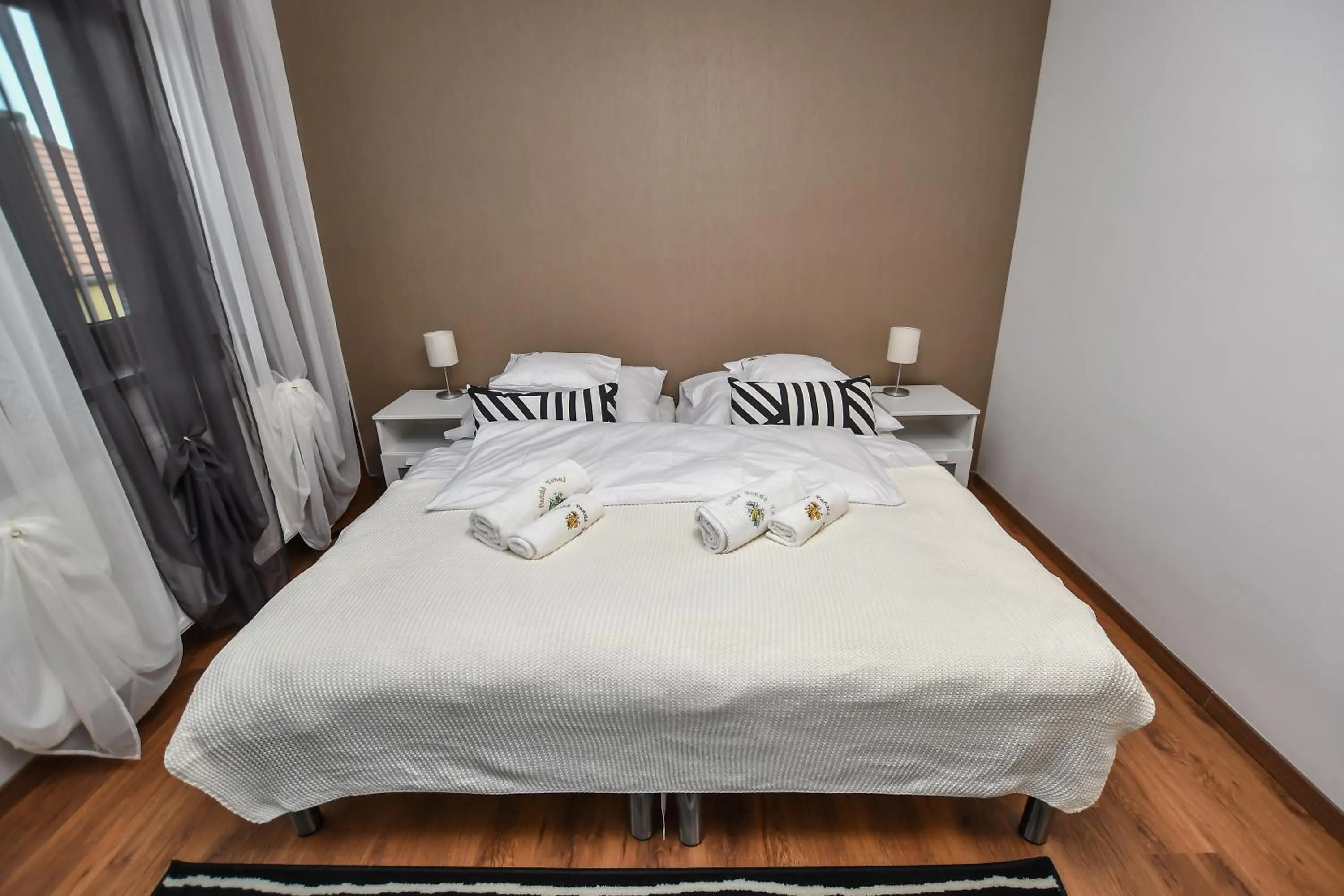 Photo of the whole room, Bed in É-Vaskó Panzió Borpince