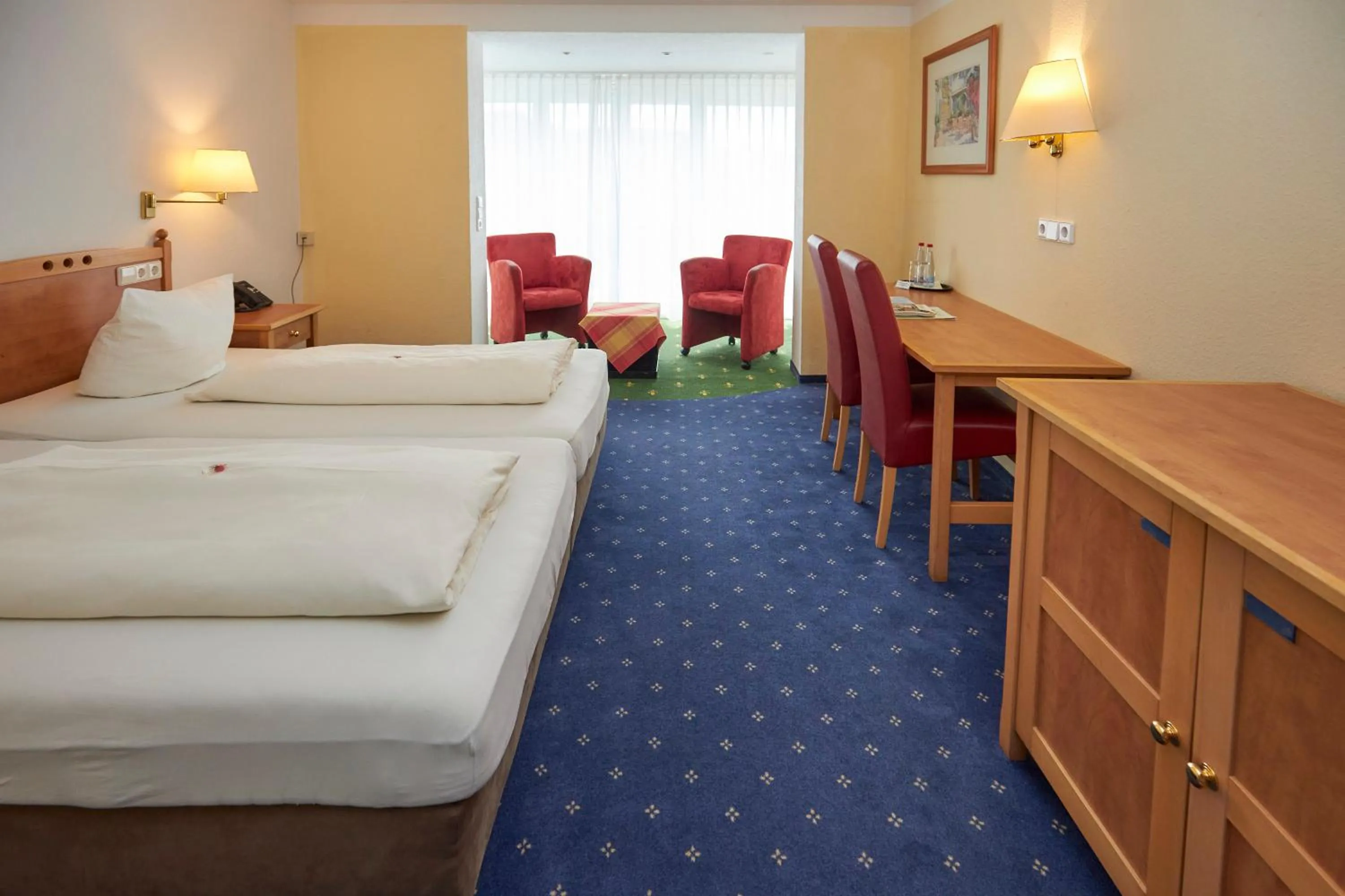 Photo of the whole room, Bed in Flair Hotel Landgasthof Roger