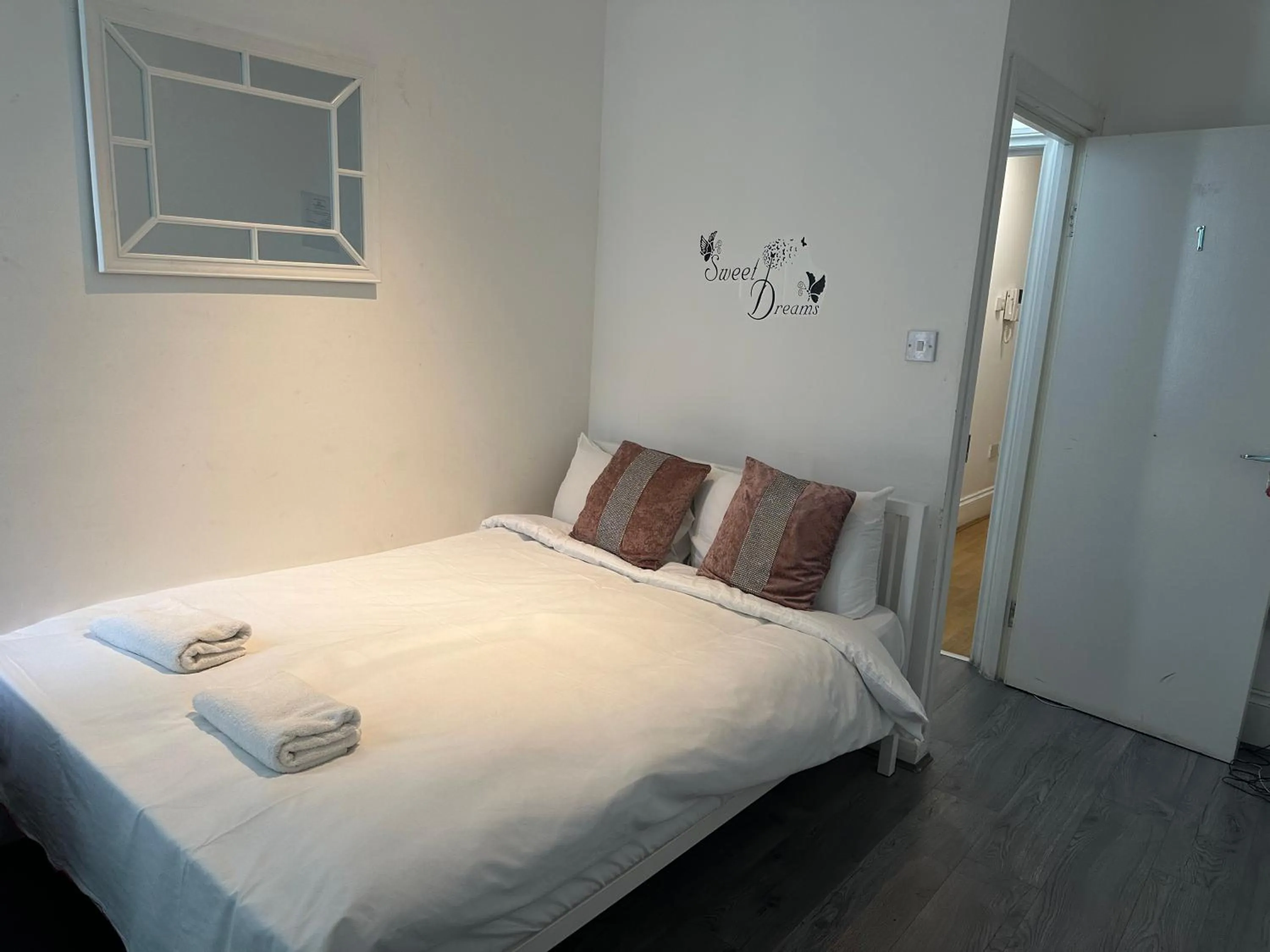 Bed in Brick lane stay