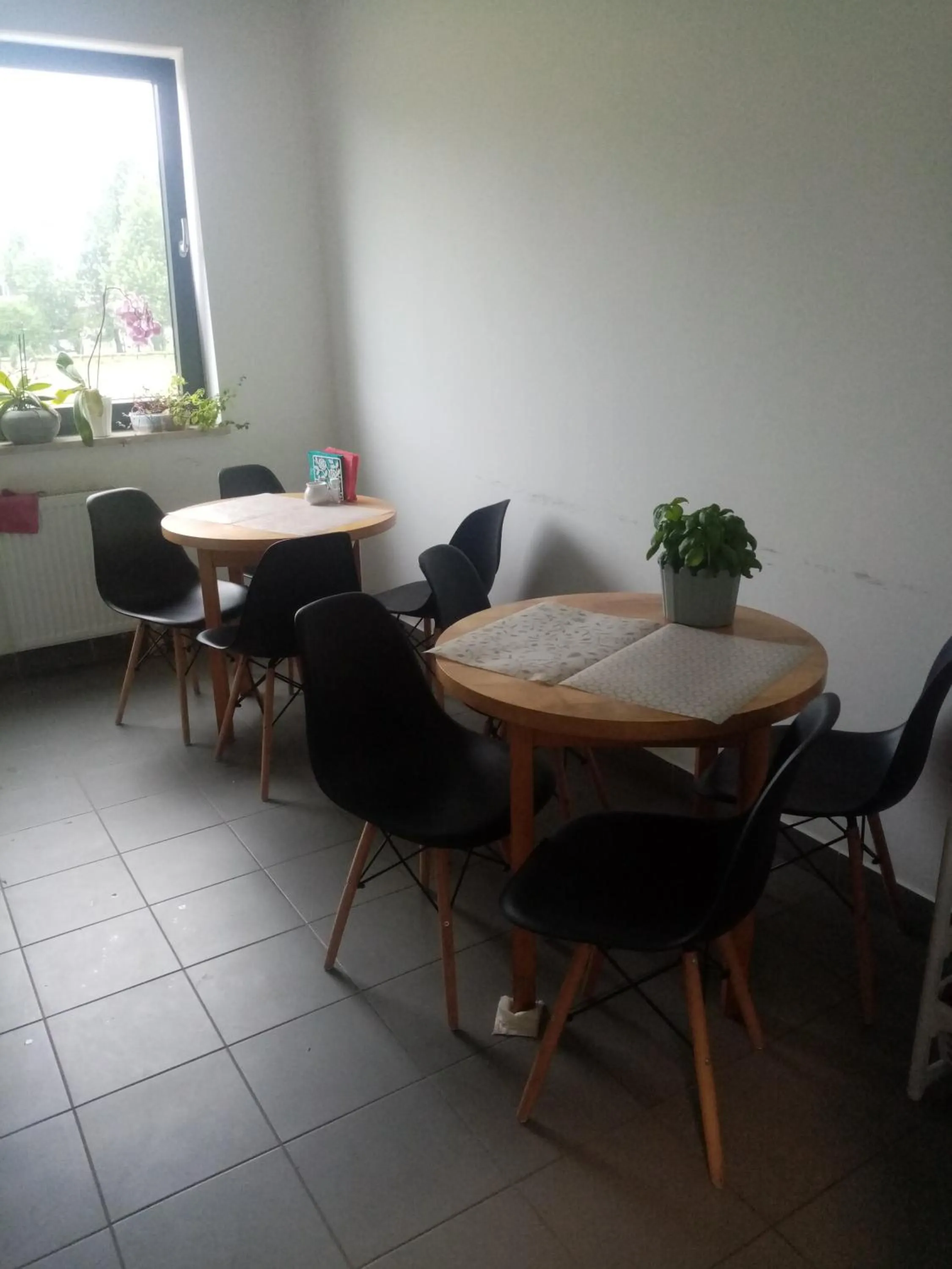 Dining area in Hostel Załogowa