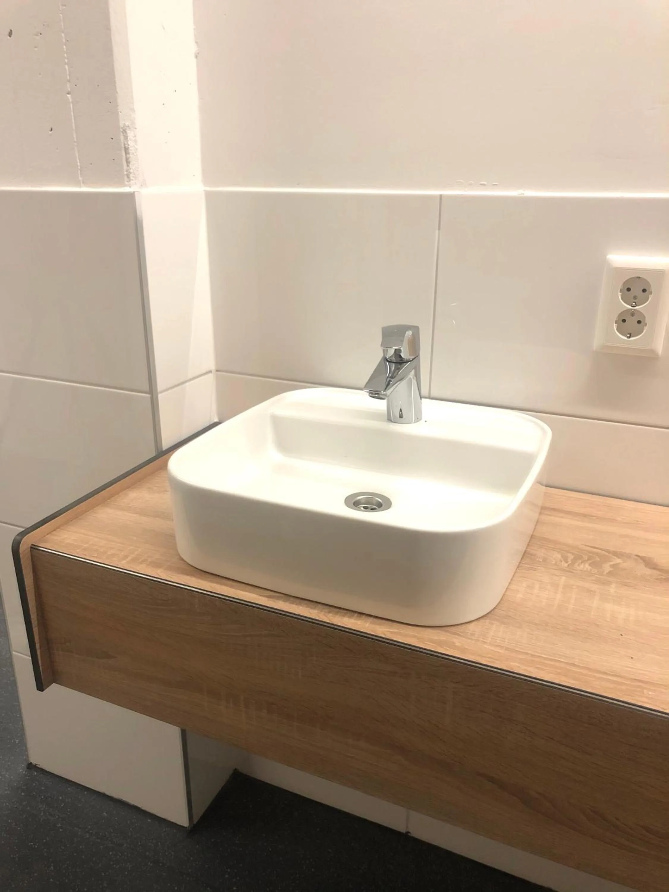 Bathroom in Outside Inn