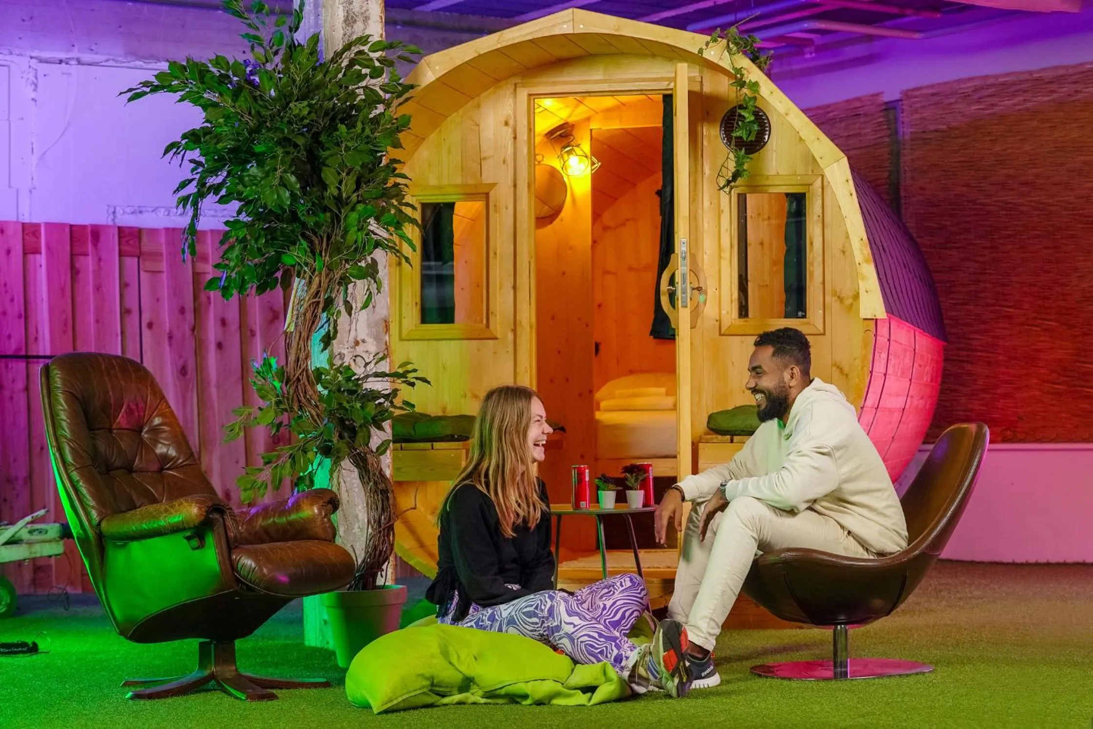 People in Outside Inn