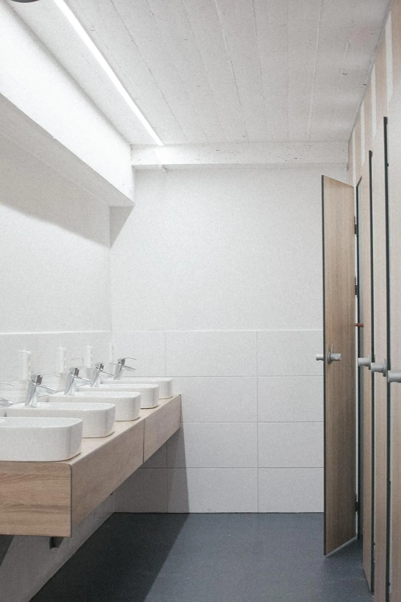 Bathroom in Outside Inn