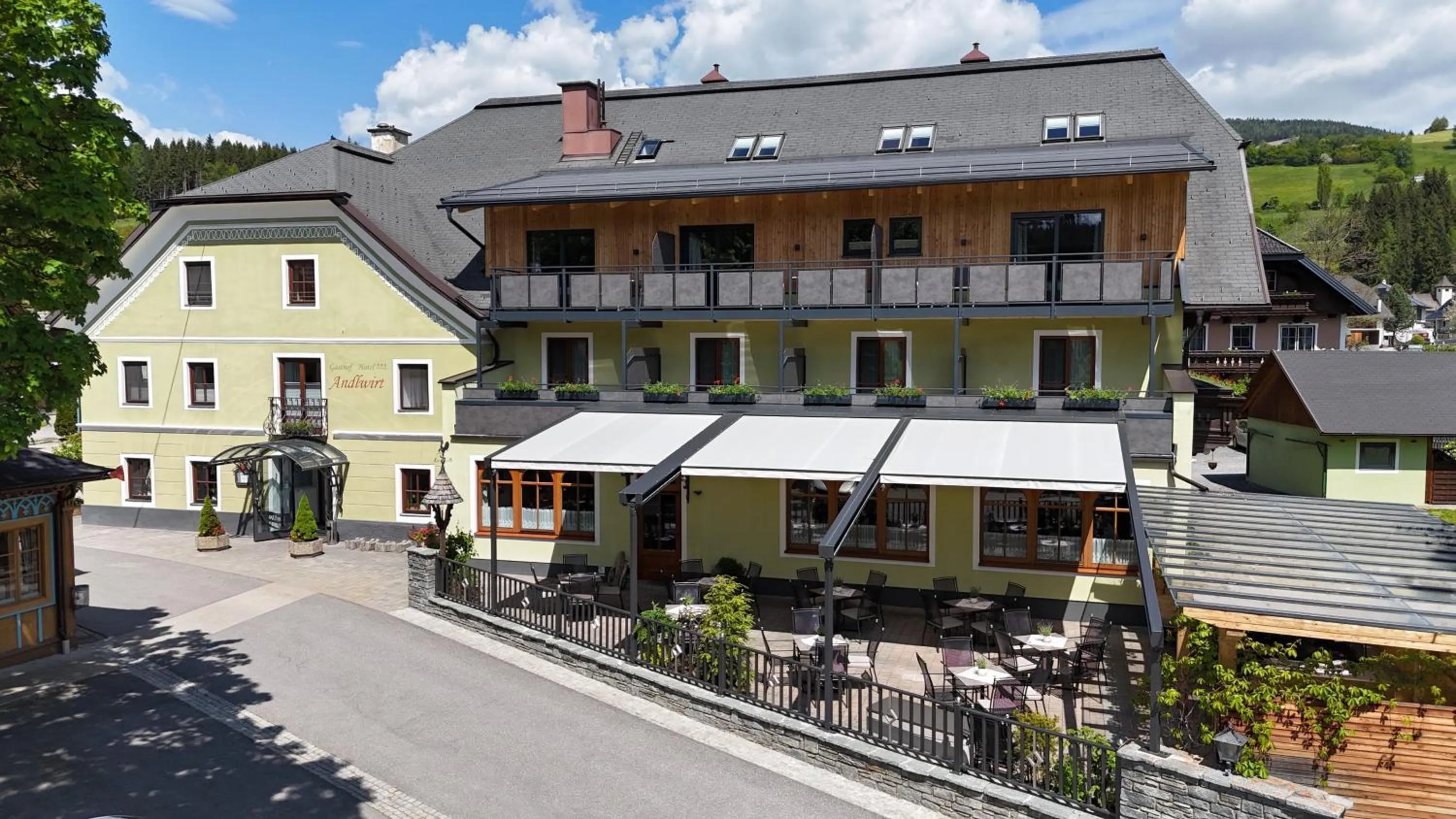 Property building in Gasthof Hotel Andlwirt