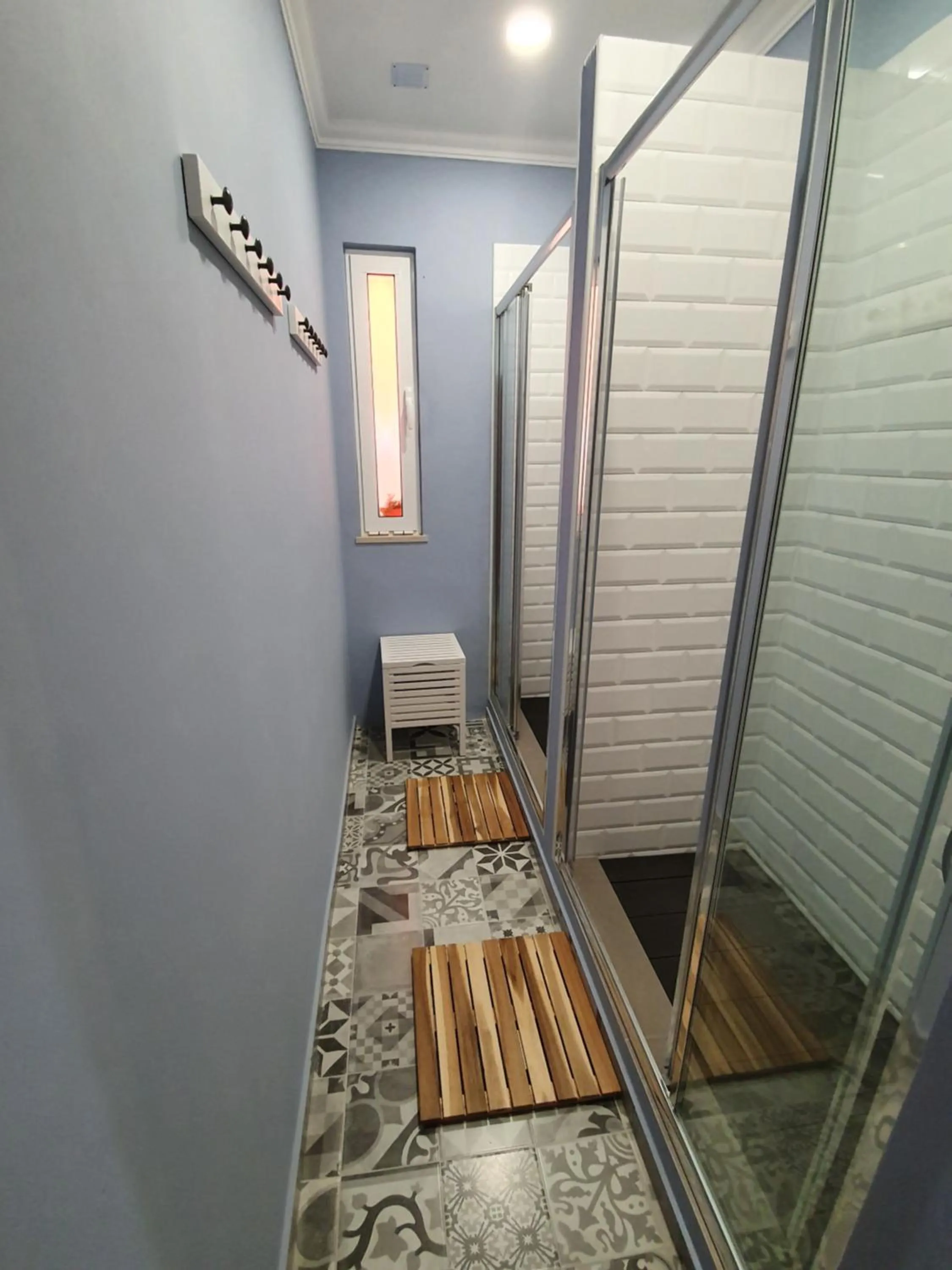 Shower in Inn Faro - Casa Amarela - Guest House