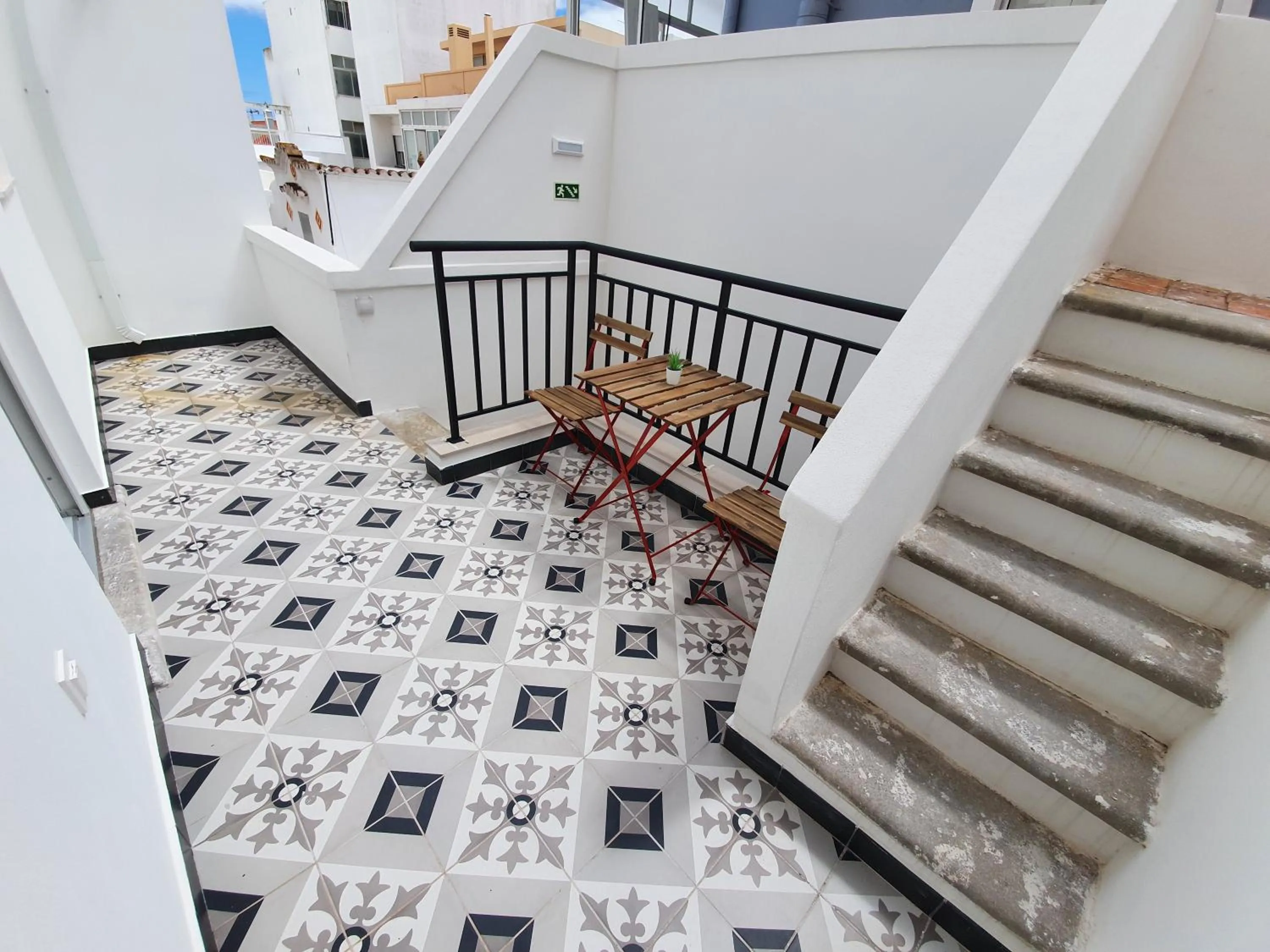 Patio in Inn Faro - Casa Amarela - Guest House