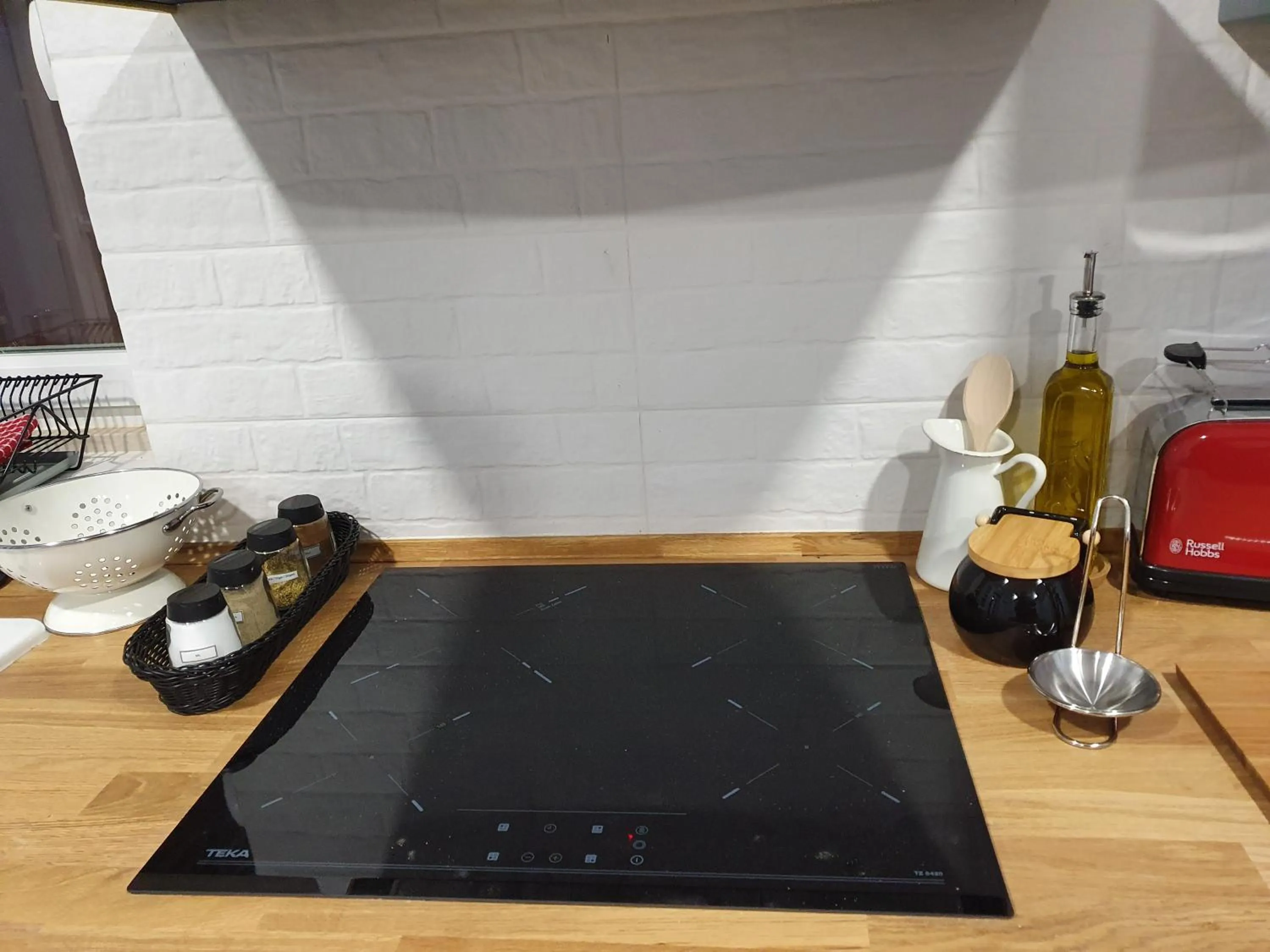 Communal kitchen in Inn Faro - Casa Amarela - Guest House