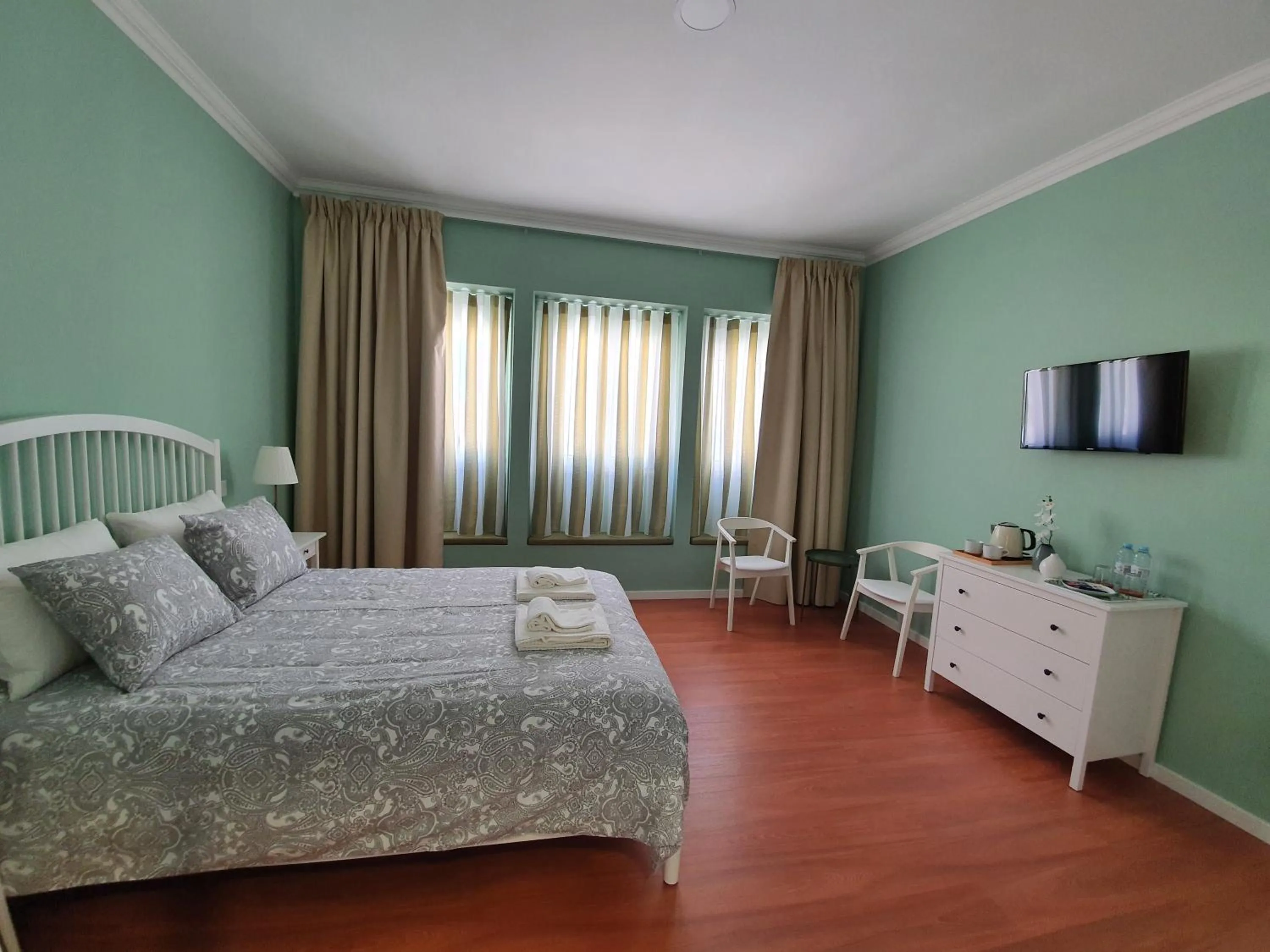 TV and multimedia, Bed in Inn Faro - Casa Amarela - Guest House