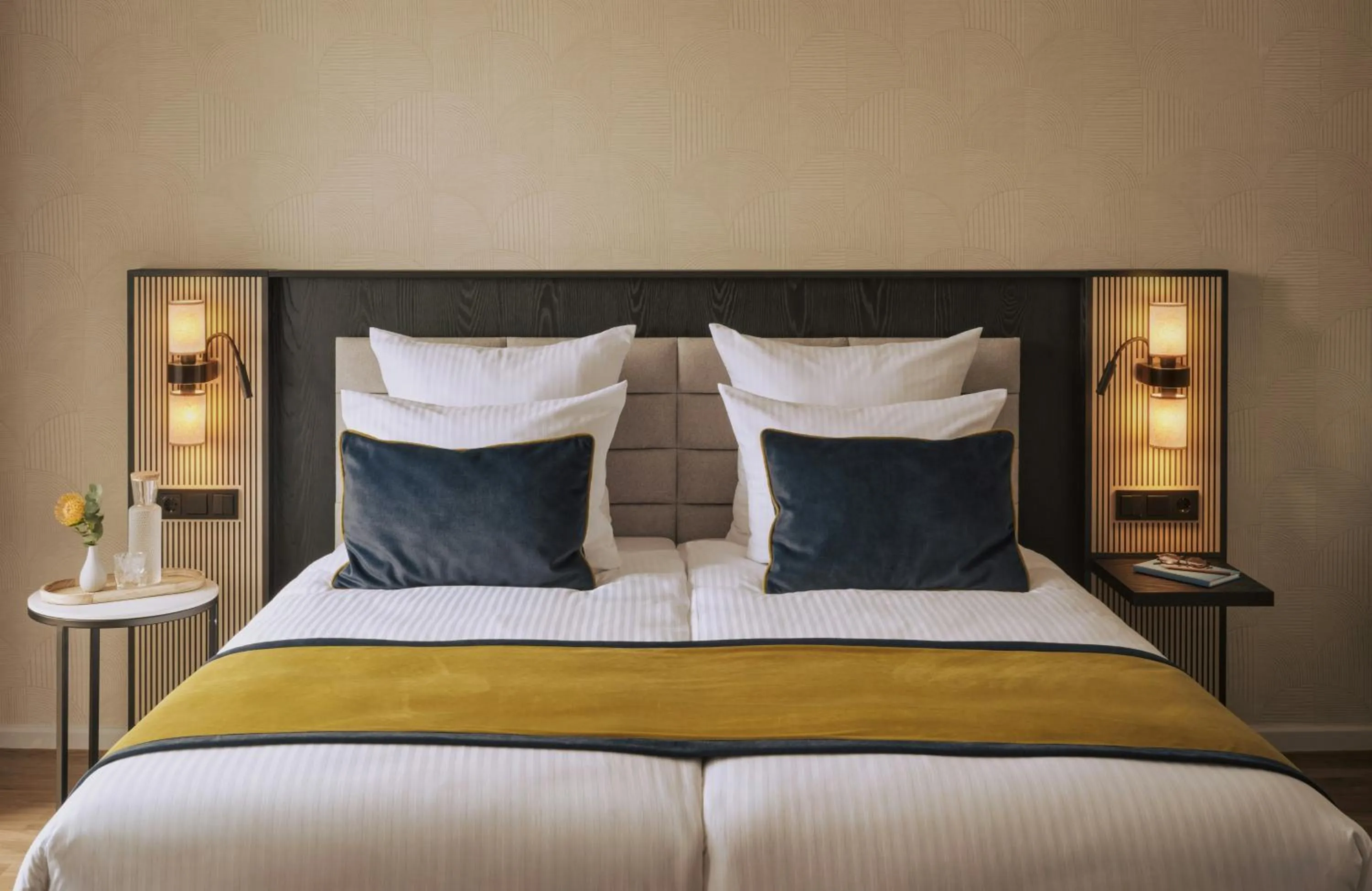 Photo of the whole room, Bed in Hotel Mannheimer Hof - Leonardo Limited Edition