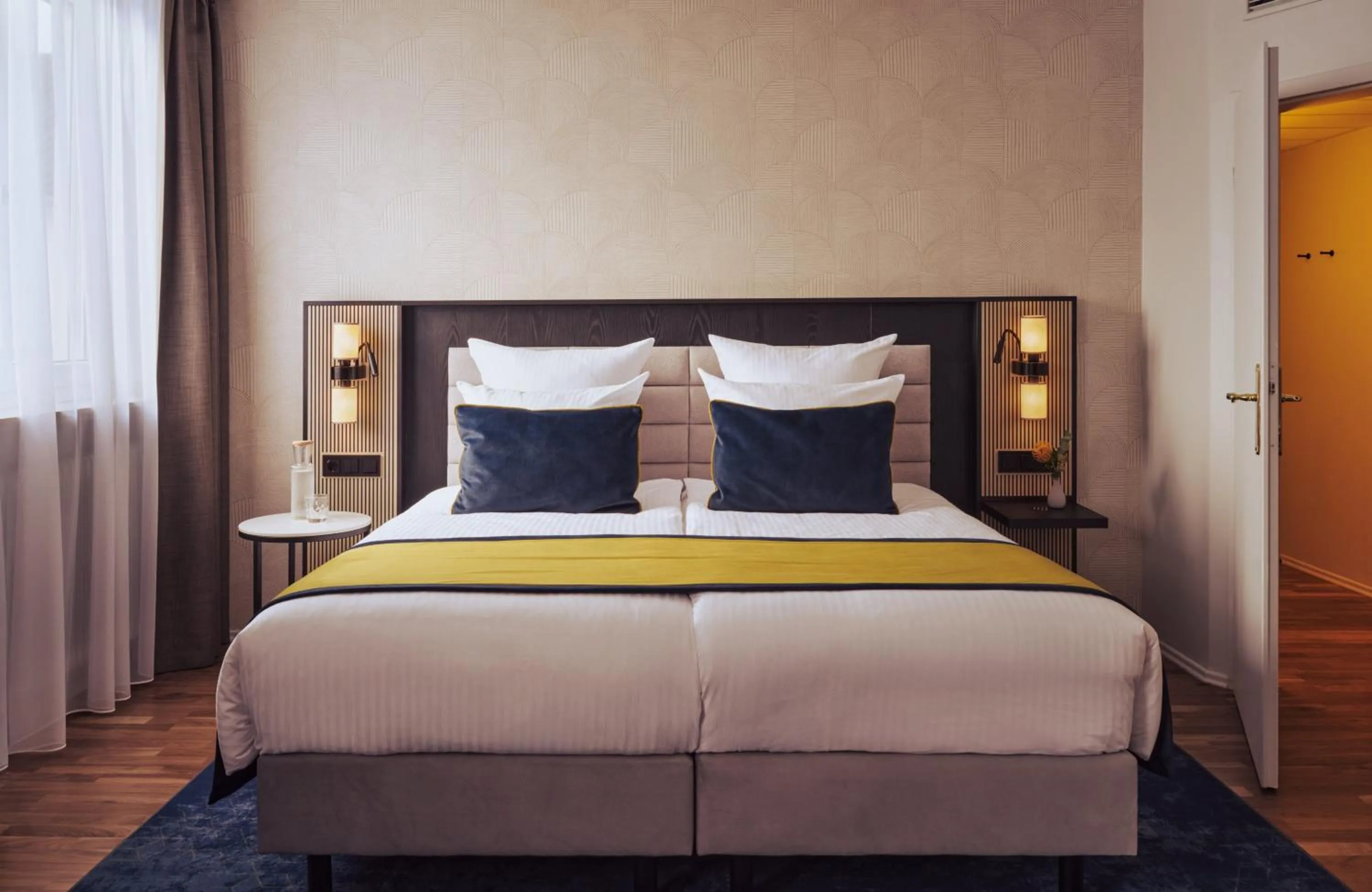 Photo of the whole room, Bed in Hotel Mannheimer Hof - Leonardo Limited Edition