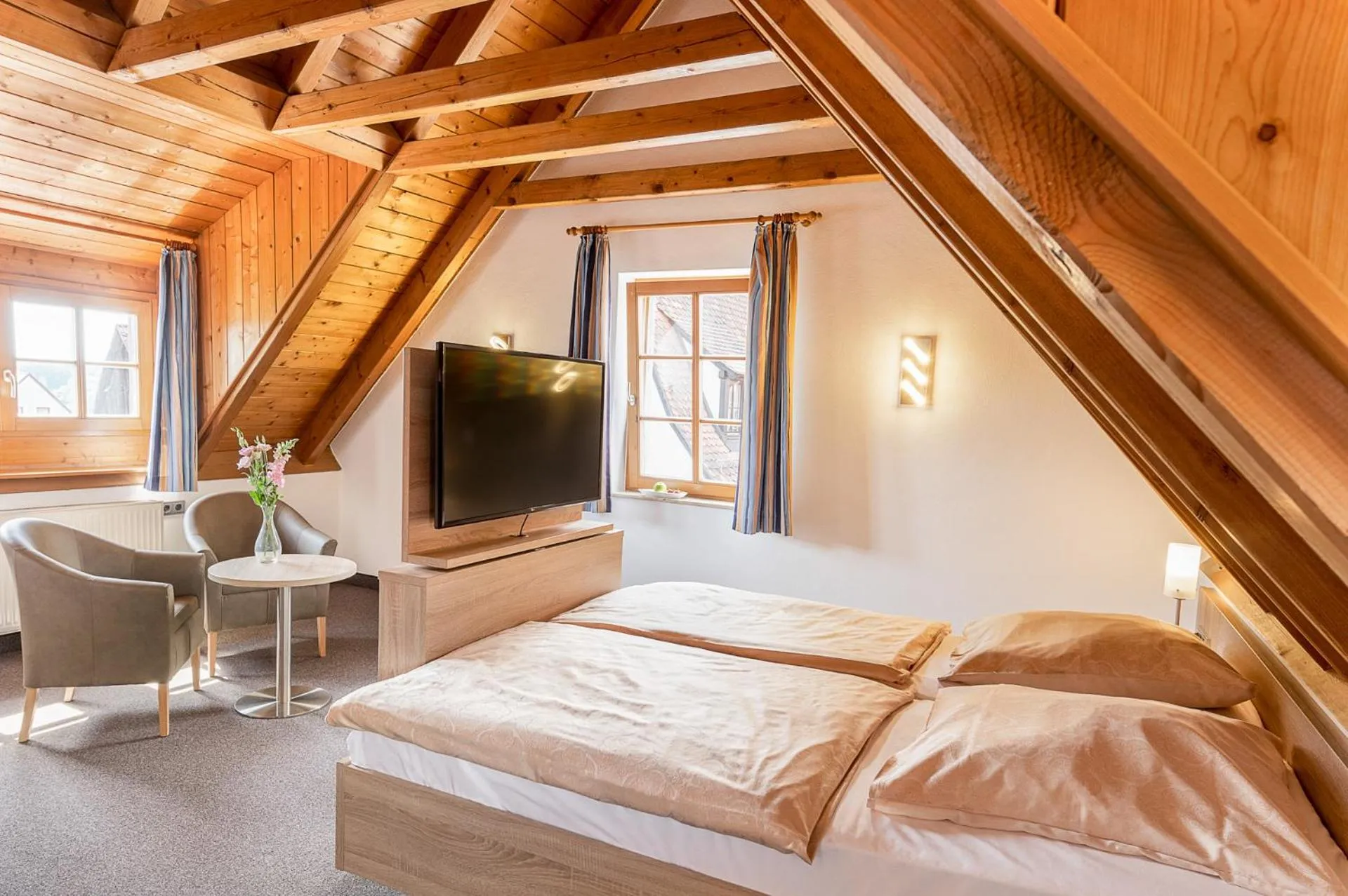 Photo of the whole room, Bed in Hotel Altes Brauhaus garni