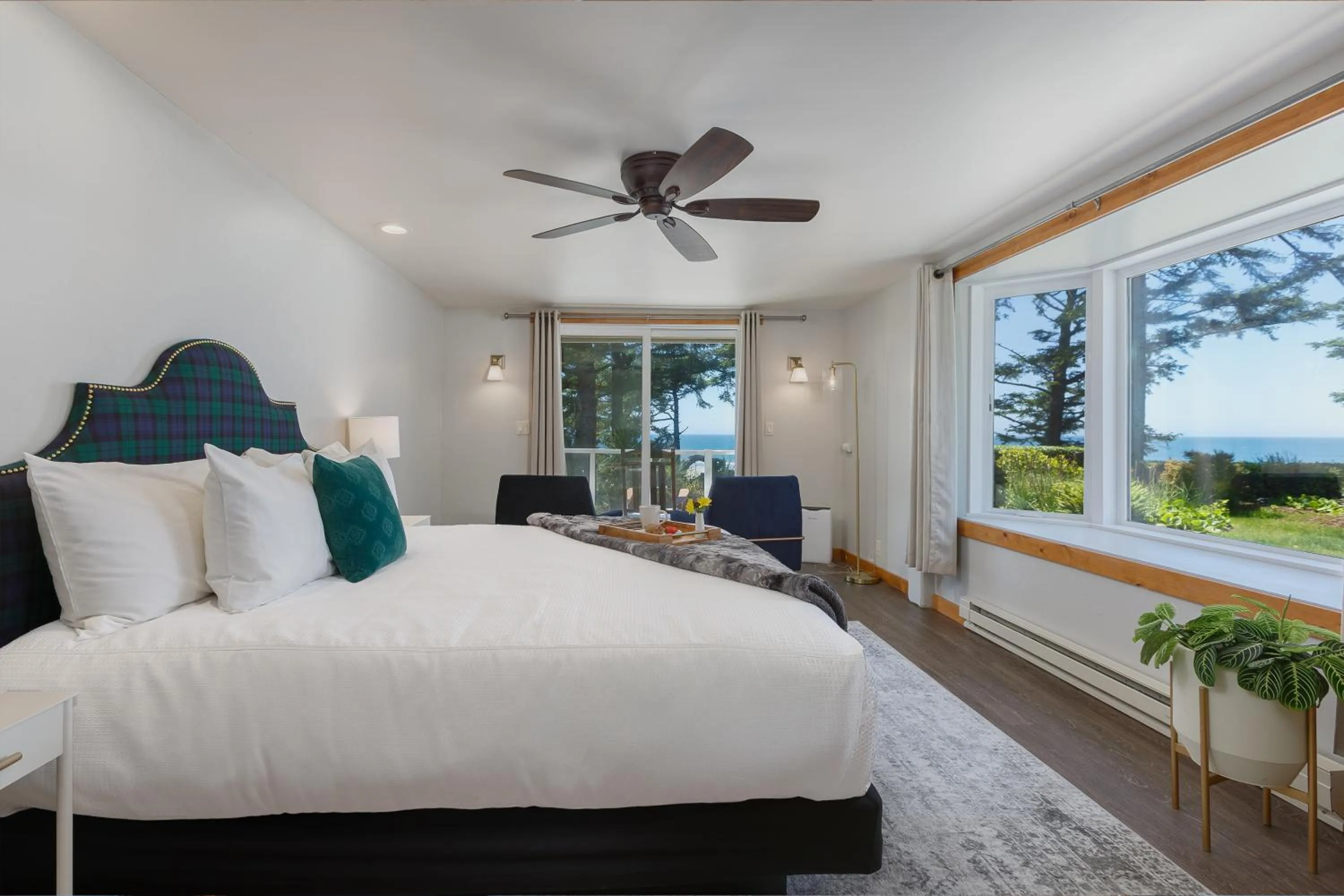 Bedroom, Bed in Ocean House