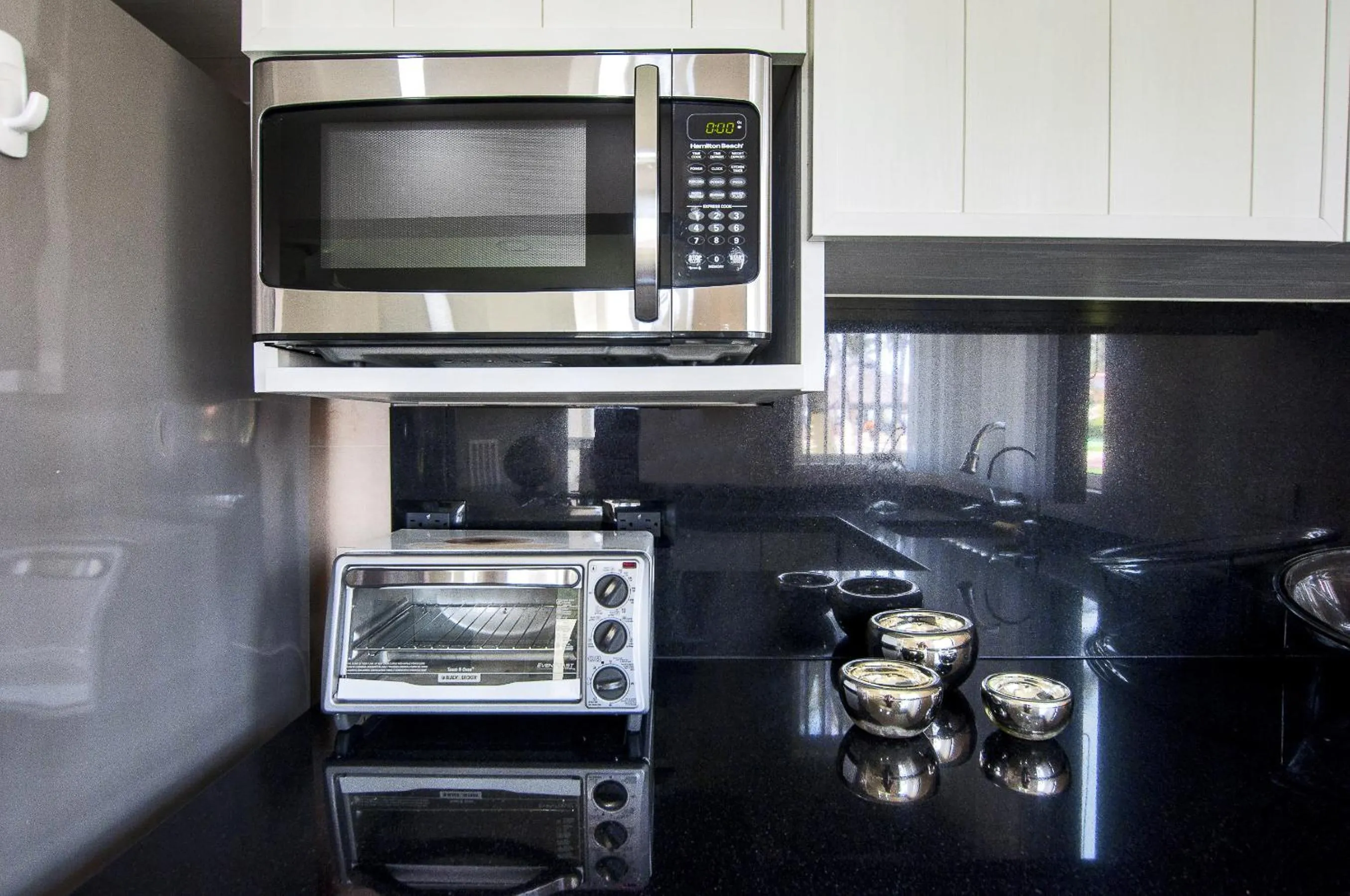 Kitchen or kitchenette in Marina Suites by Andiani Travel