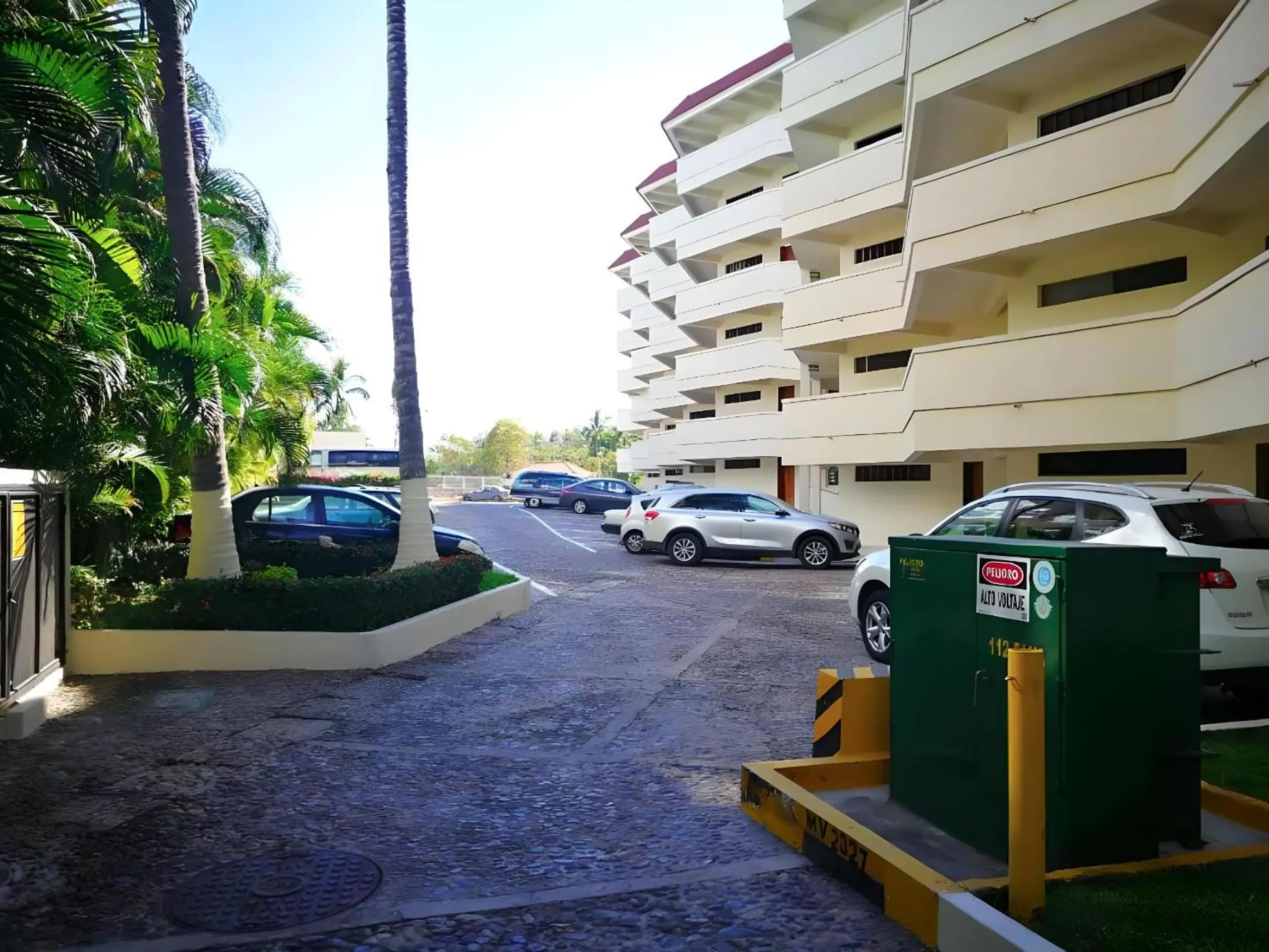 Parking in Marina Suites by Andiani Travel