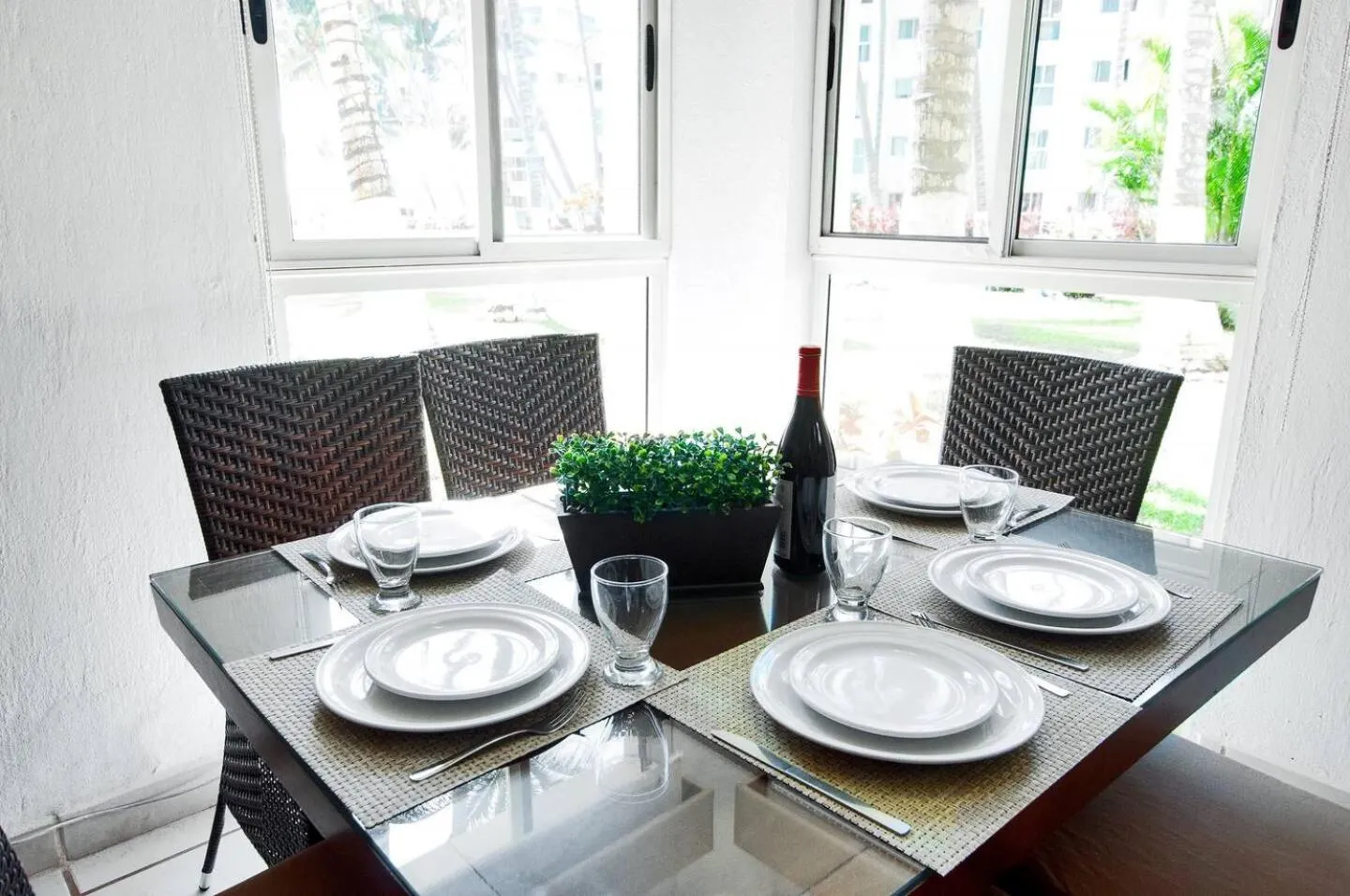 Dining area in Marina Suites by Andiani Travel