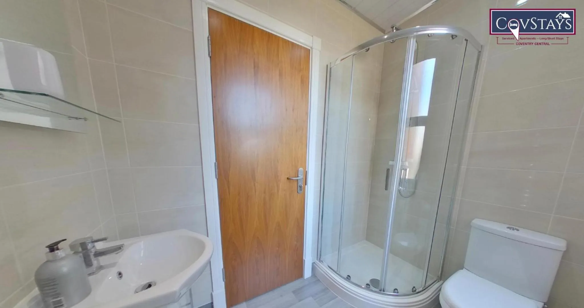 Victoria House - Deluxe Studios in Coventry City Centre, free parking, by COVSTAYS