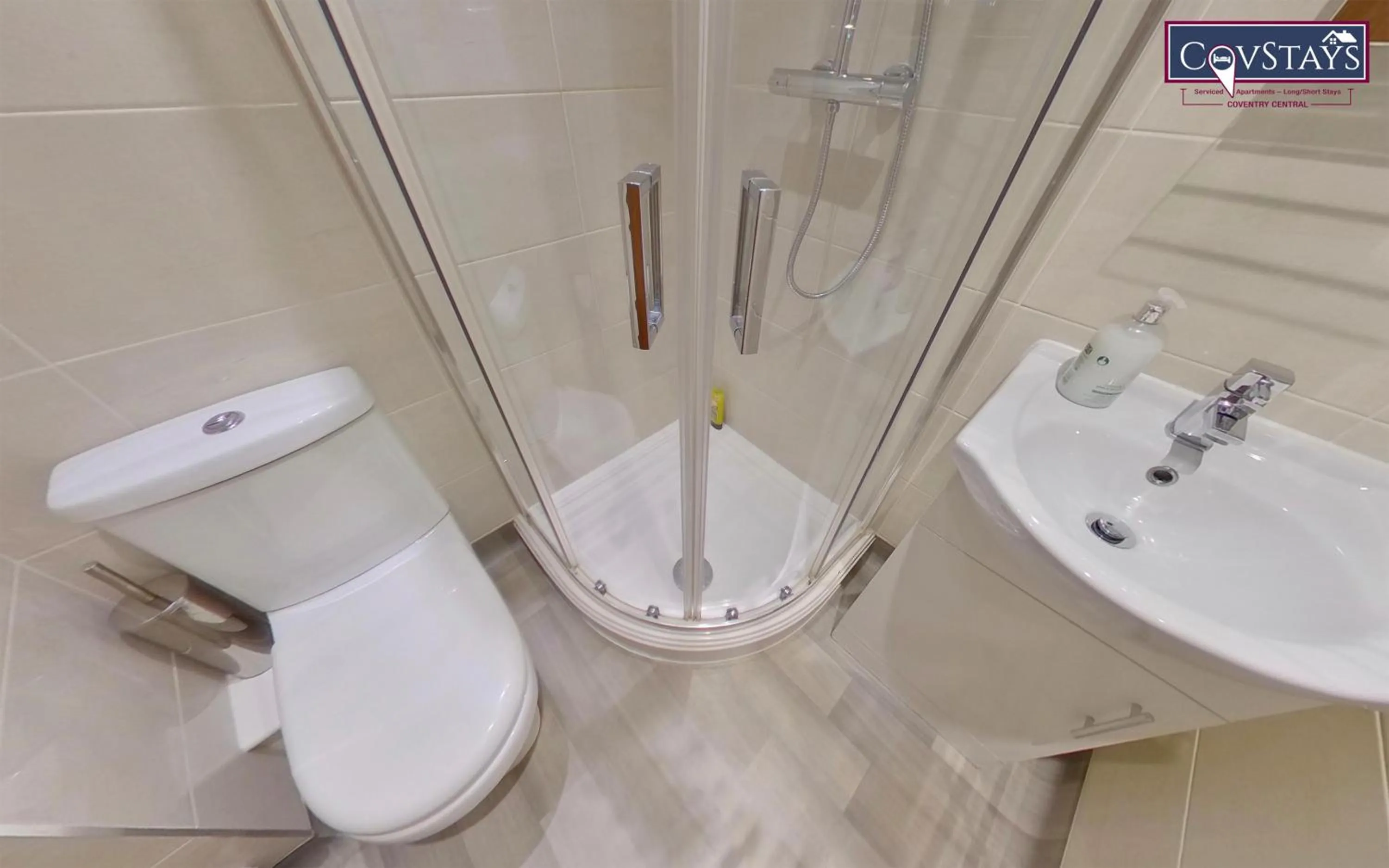 Victoria House - Deluxe Studios in Coventry City Centre, free parking, by COVSTAYS