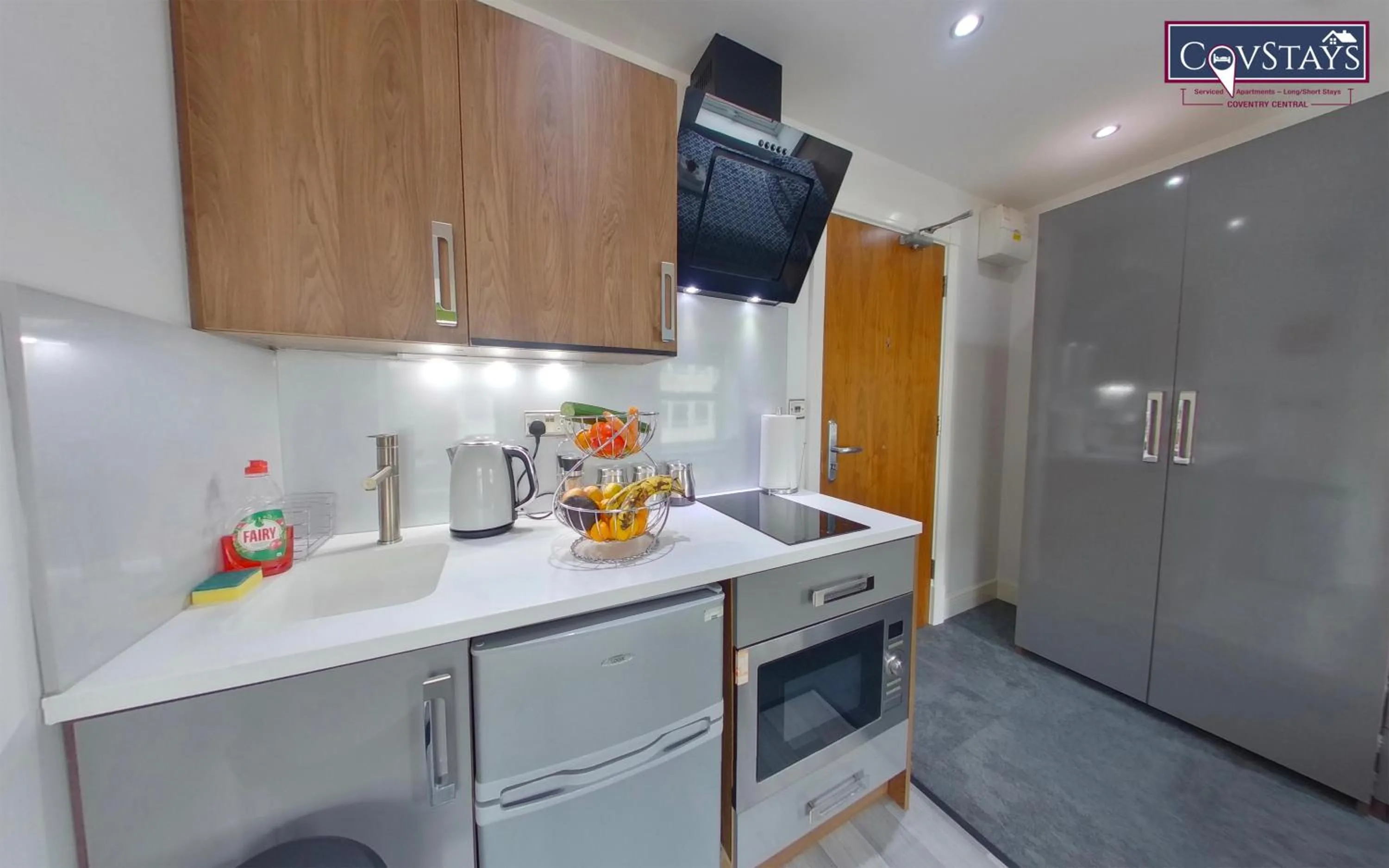 Victoria House - Deluxe Studios in Coventry City Centre, free parking, by COVSTAYS