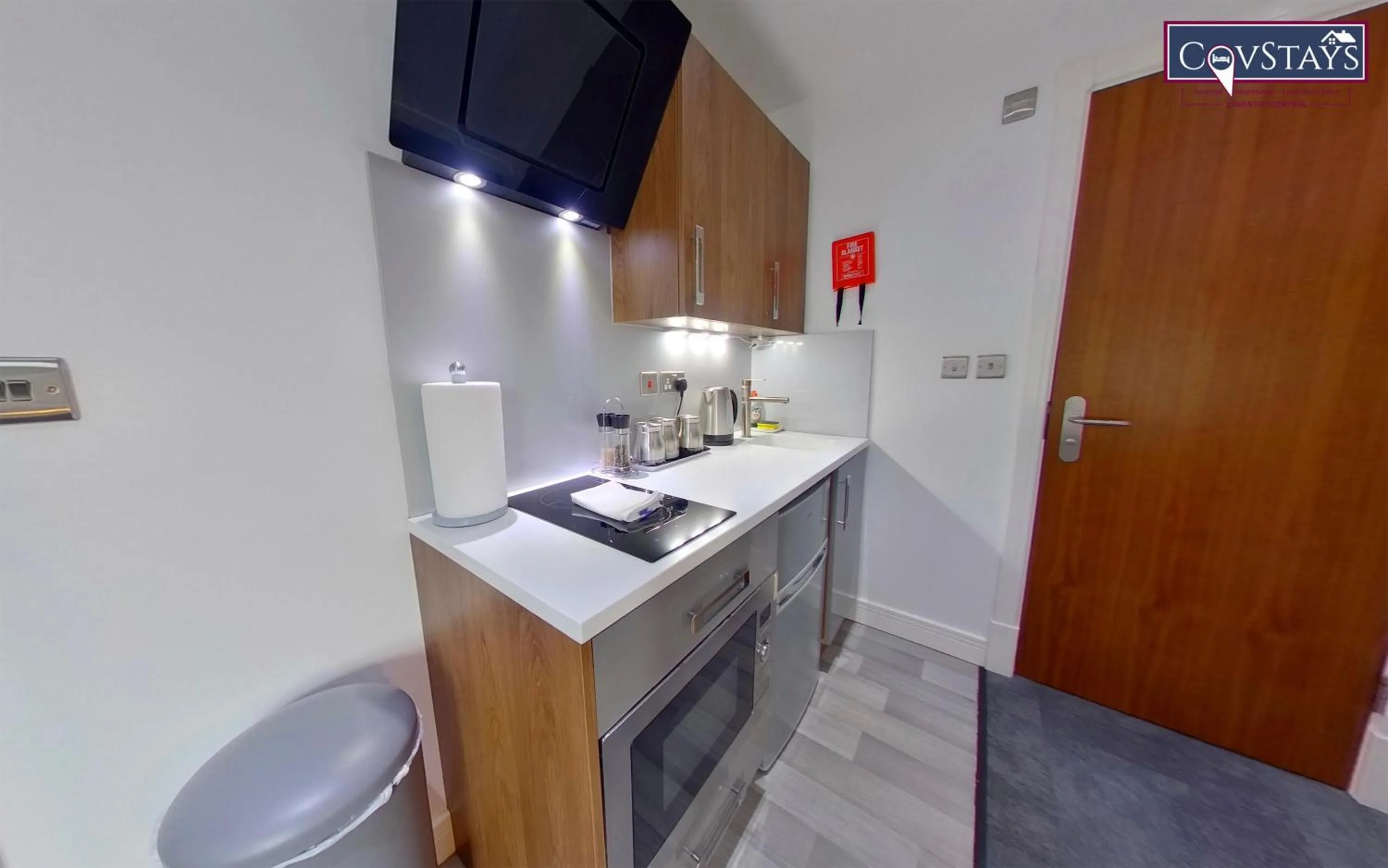 Victoria House - Deluxe Studios in Coventry City Centre, free parking, by COVSTAYS