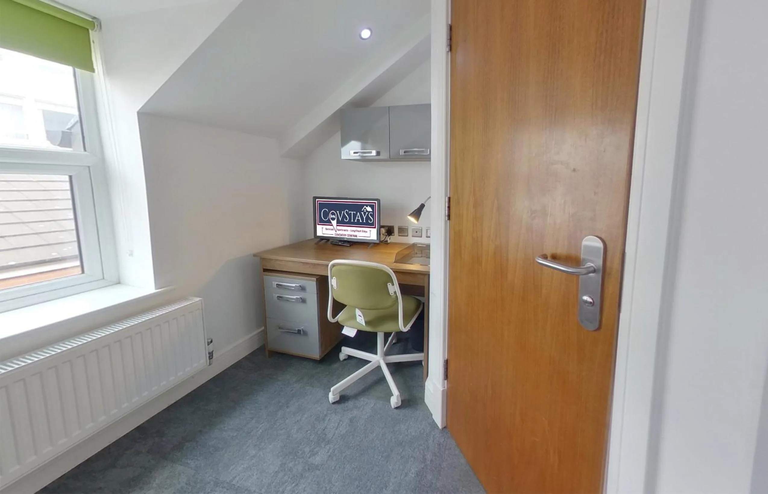 Victoria House - Deluxe Studios in Coventry City Centre, free parking, by COVSTAYS
